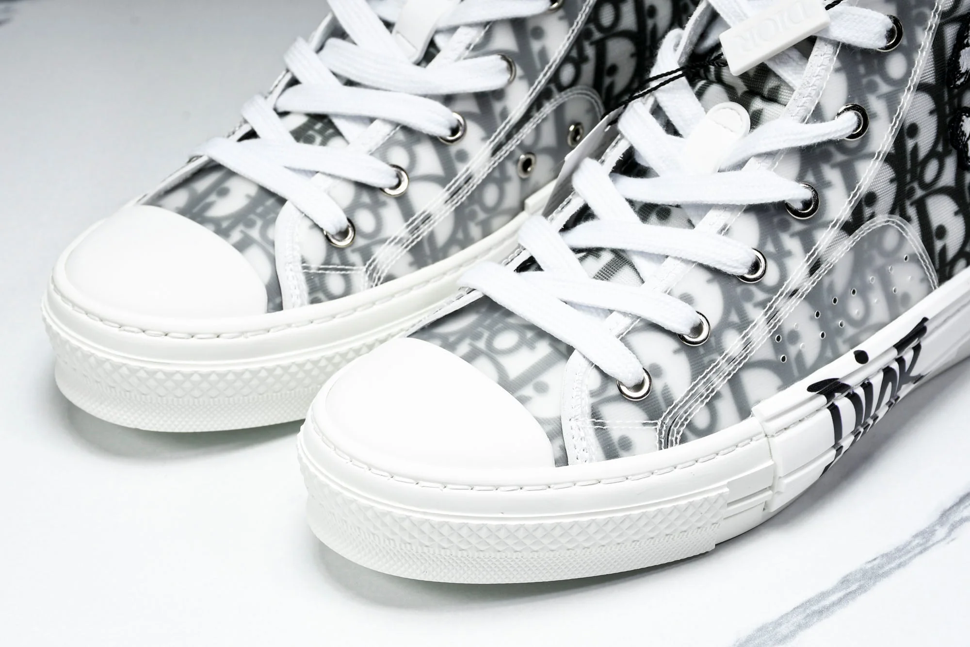 D1or B23 High x Shawn Stussy 'Bee Embroidery Patch'