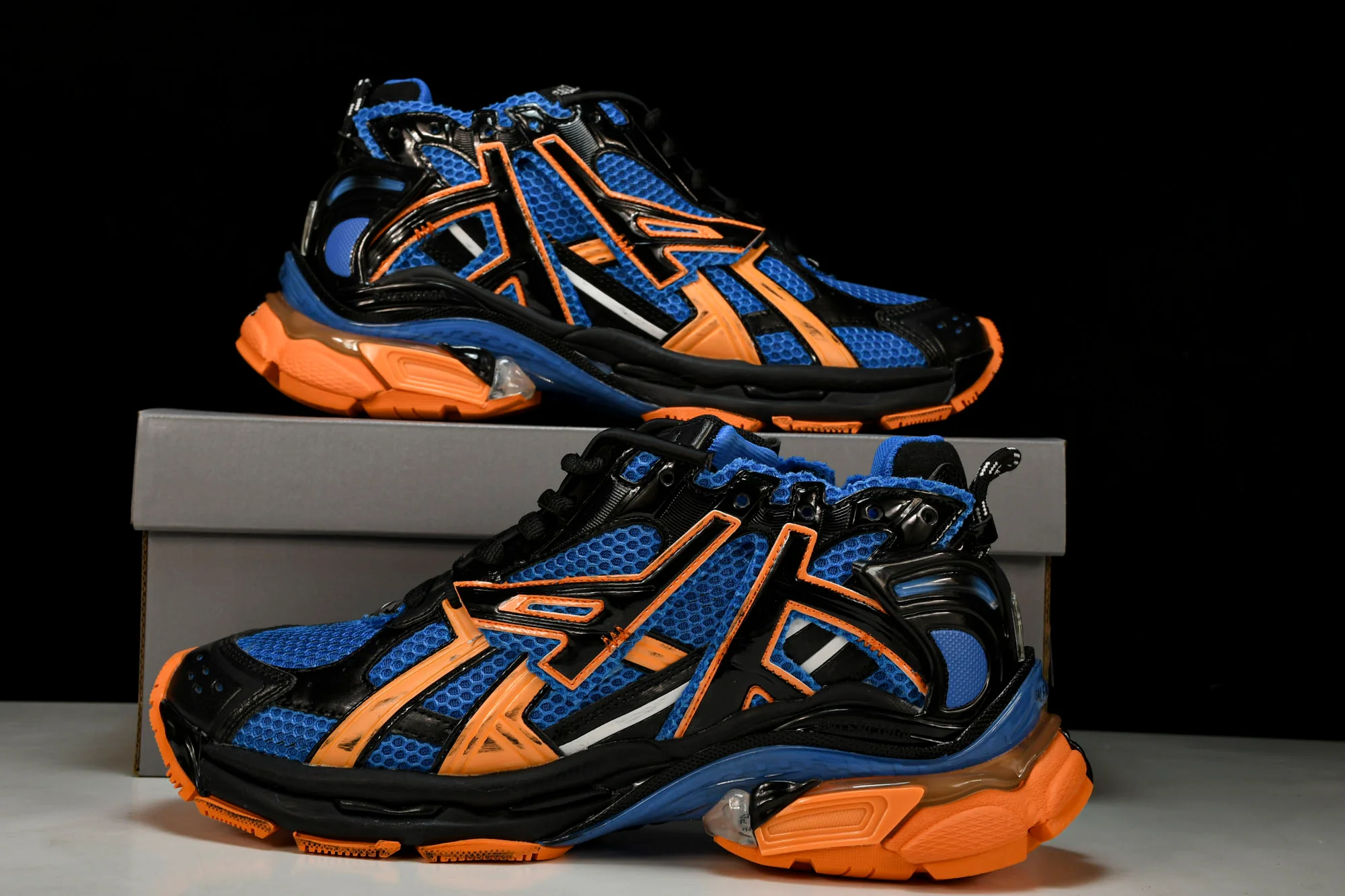 Runner 'Blue Orange Black'