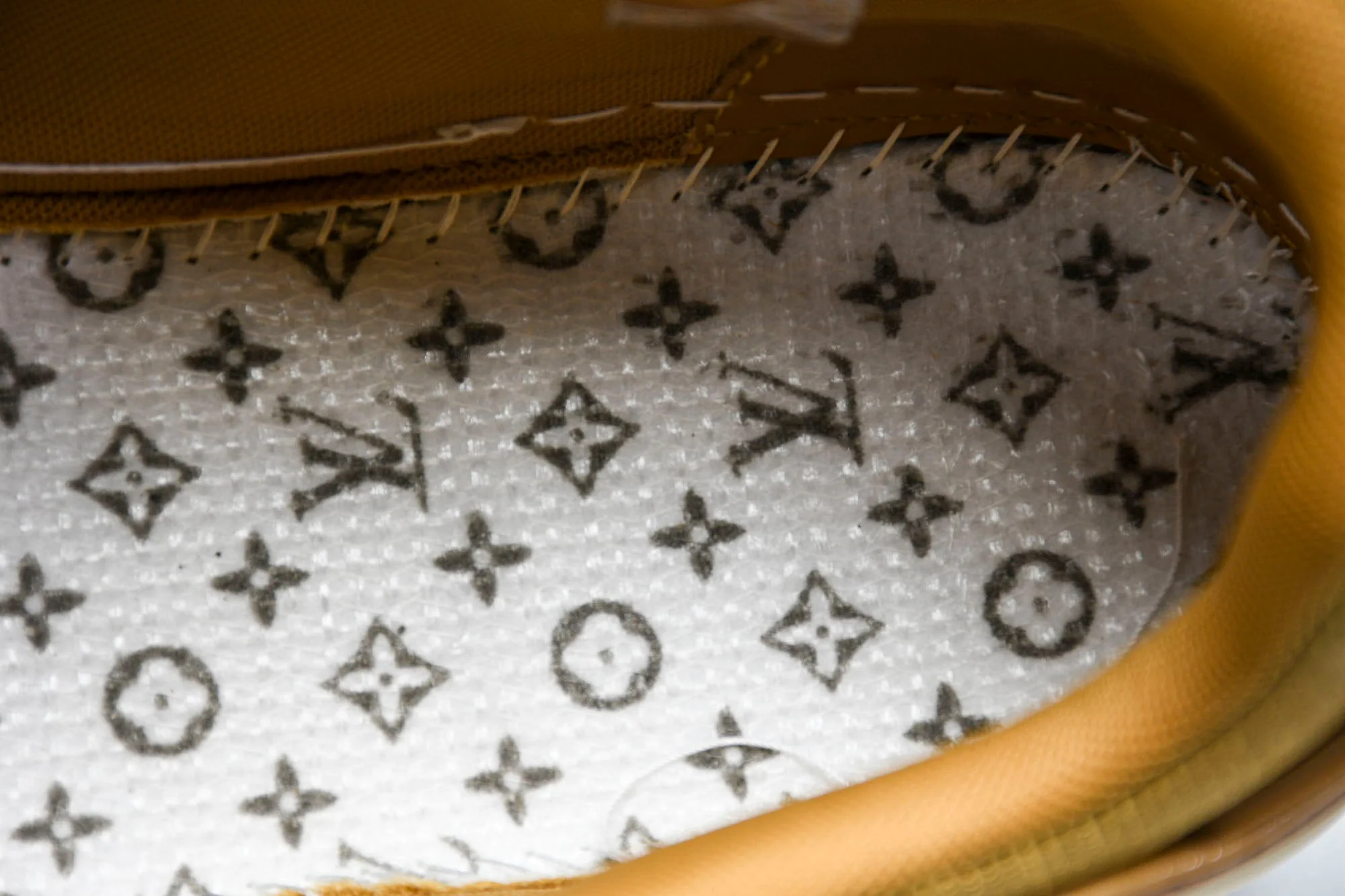 Louis Vuittоп Trainer Low 'Beige'