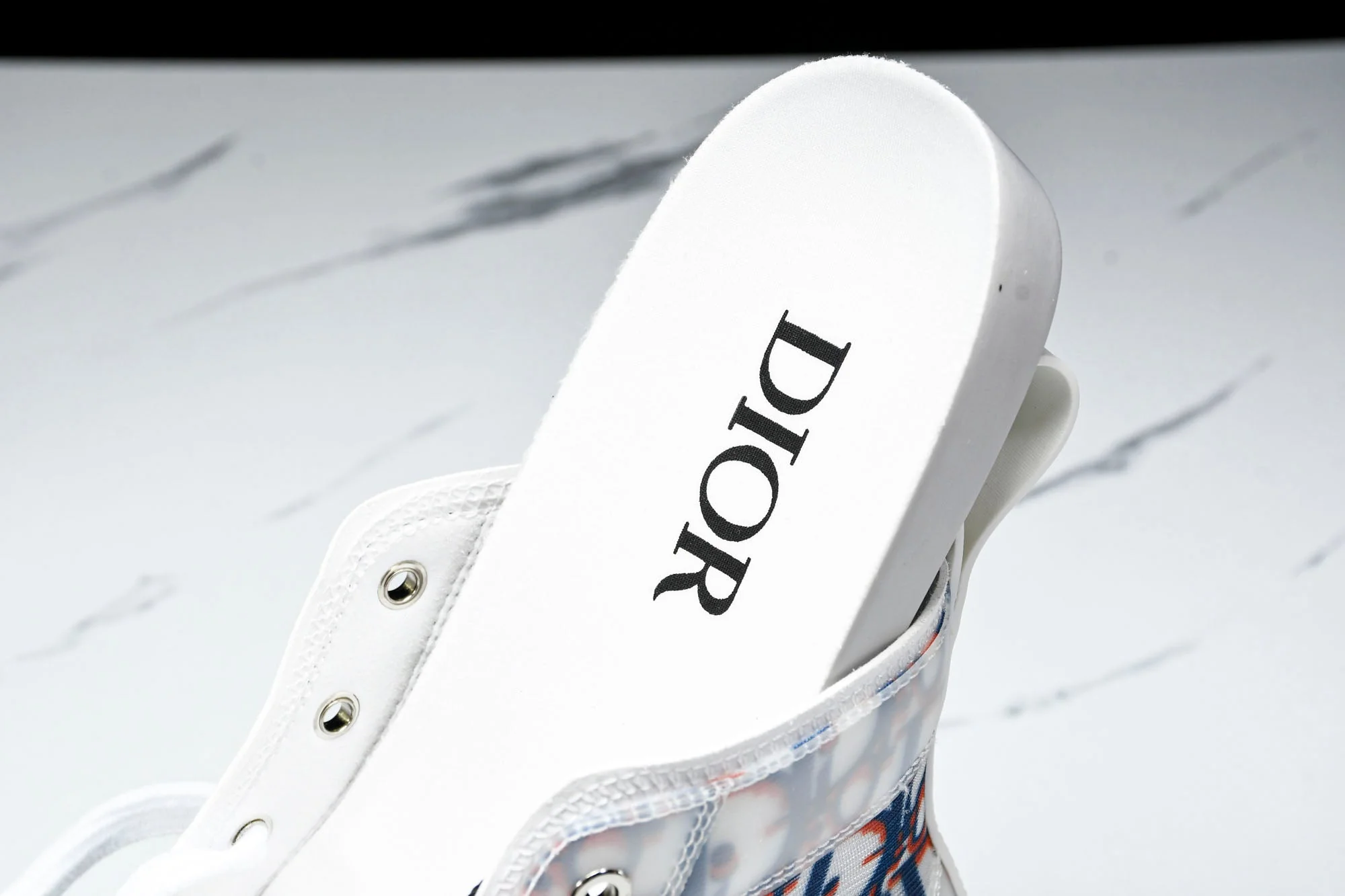 D1or B23 High 'Oblique Red Blue Pixel'