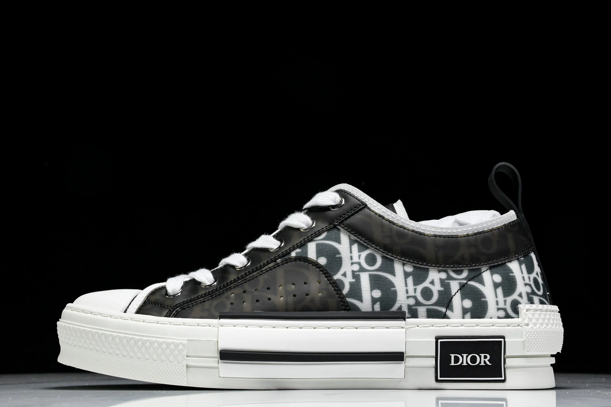 D1or B23 Low 'Oblique Black White'