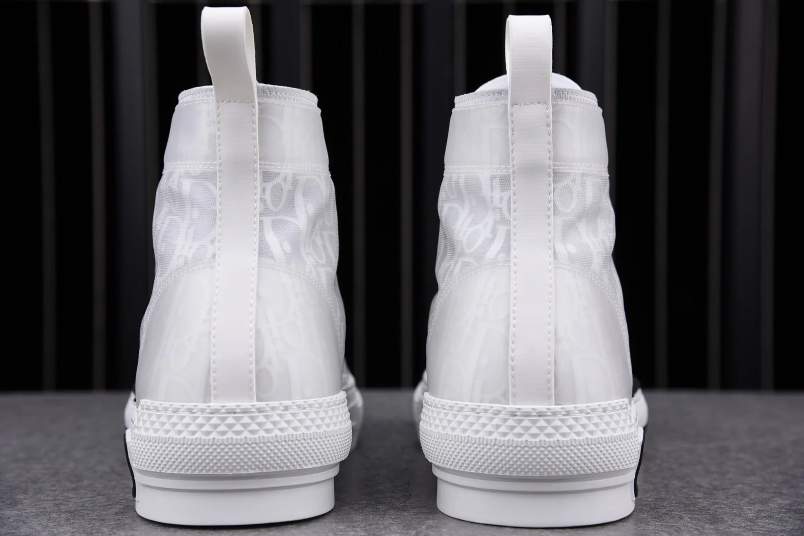 D1or B23 High 'Oblique White'