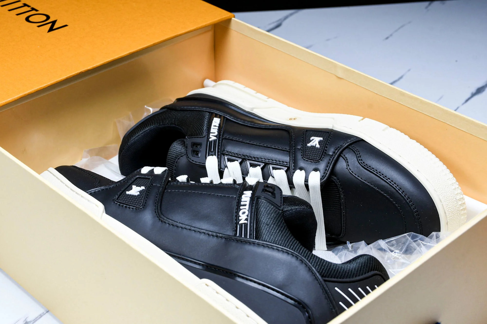 Louis Vuittоп Trainer Low 'Black'