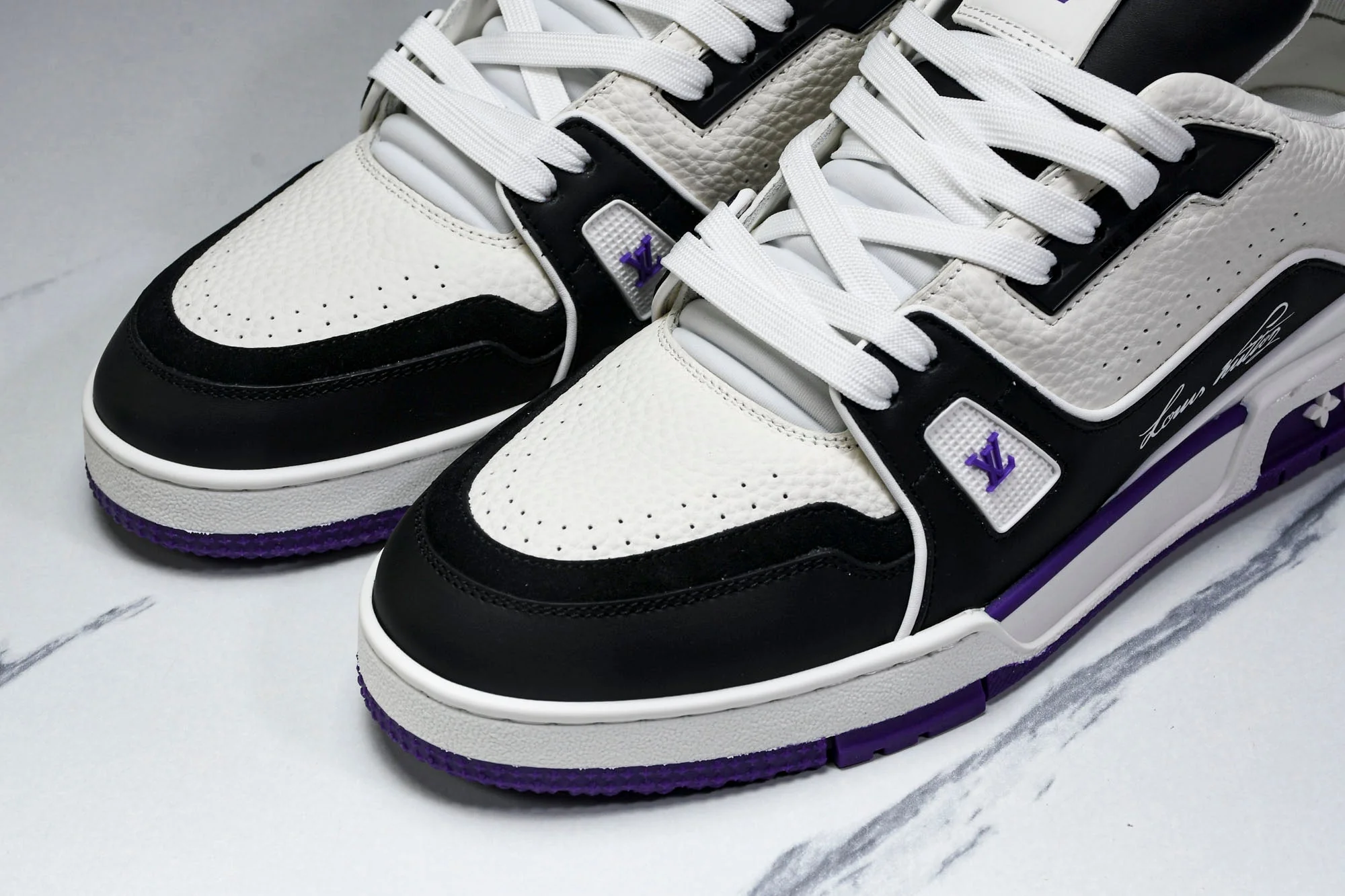 Louis Vuittоп Trainer Low 'Black White Violet Sole'
