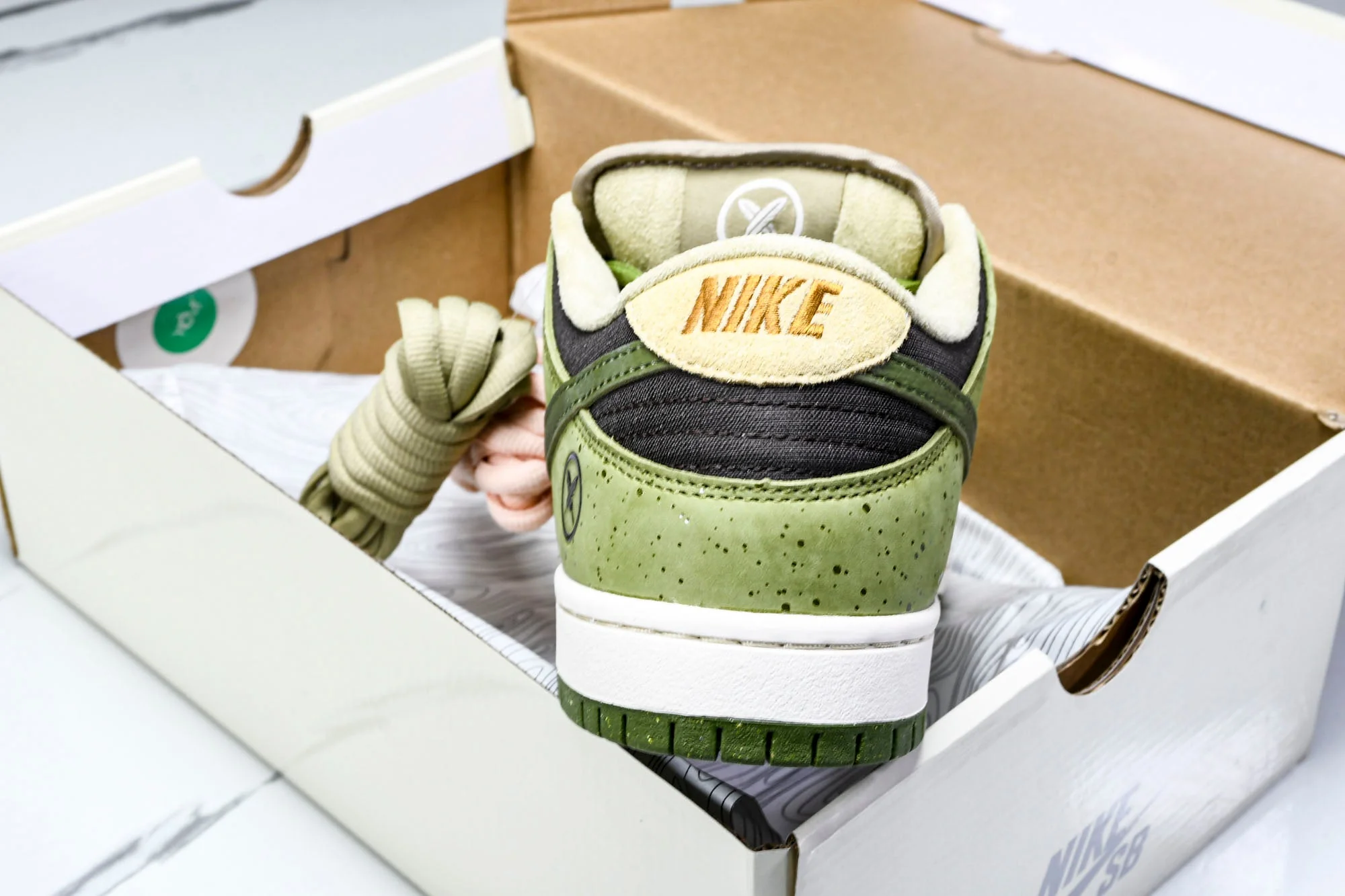 SB Dnk Low x Yuto Horigome 'Asparagus Matcha'