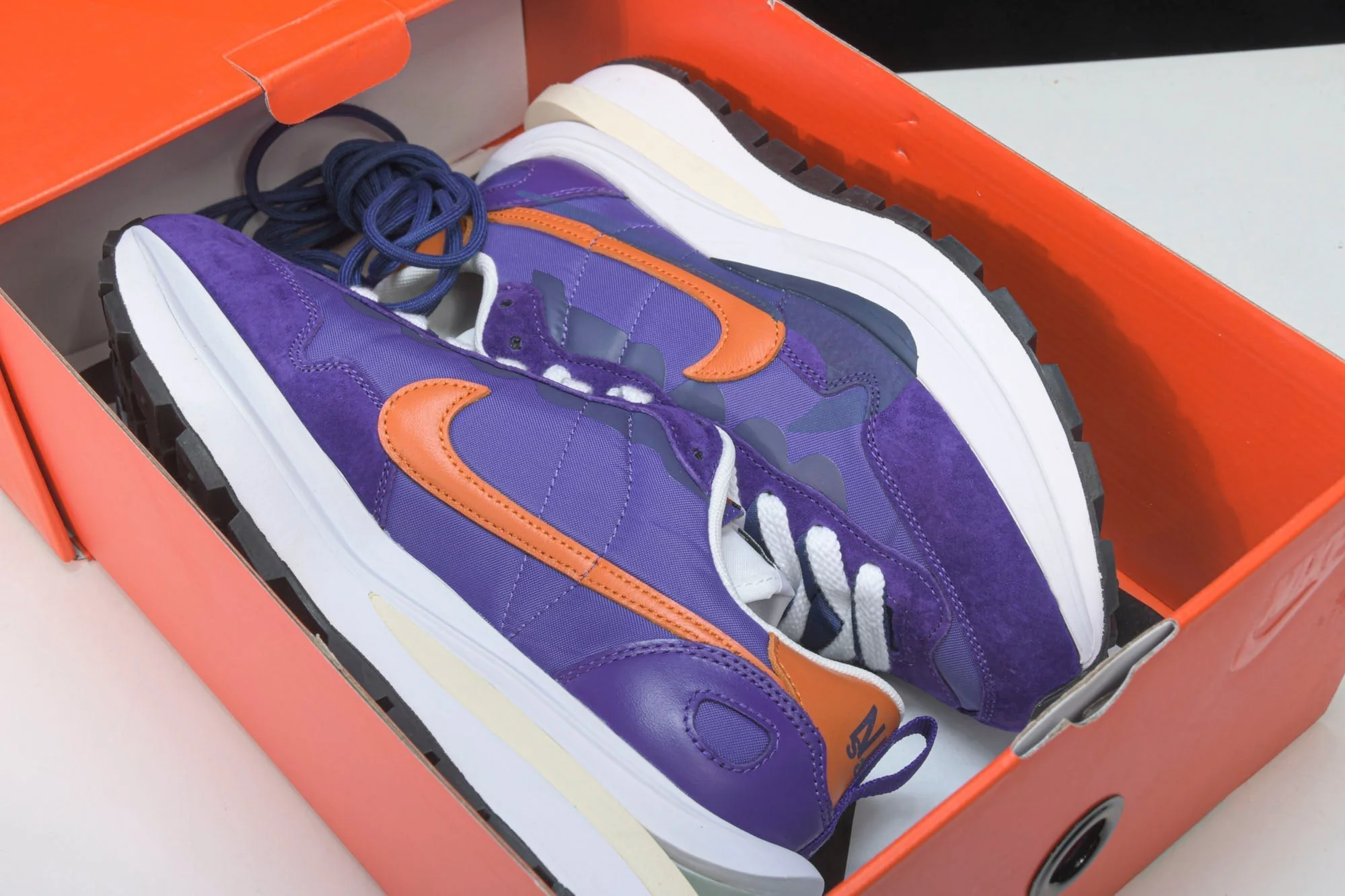 Sacai VaporWaffle 'Dark Iris'