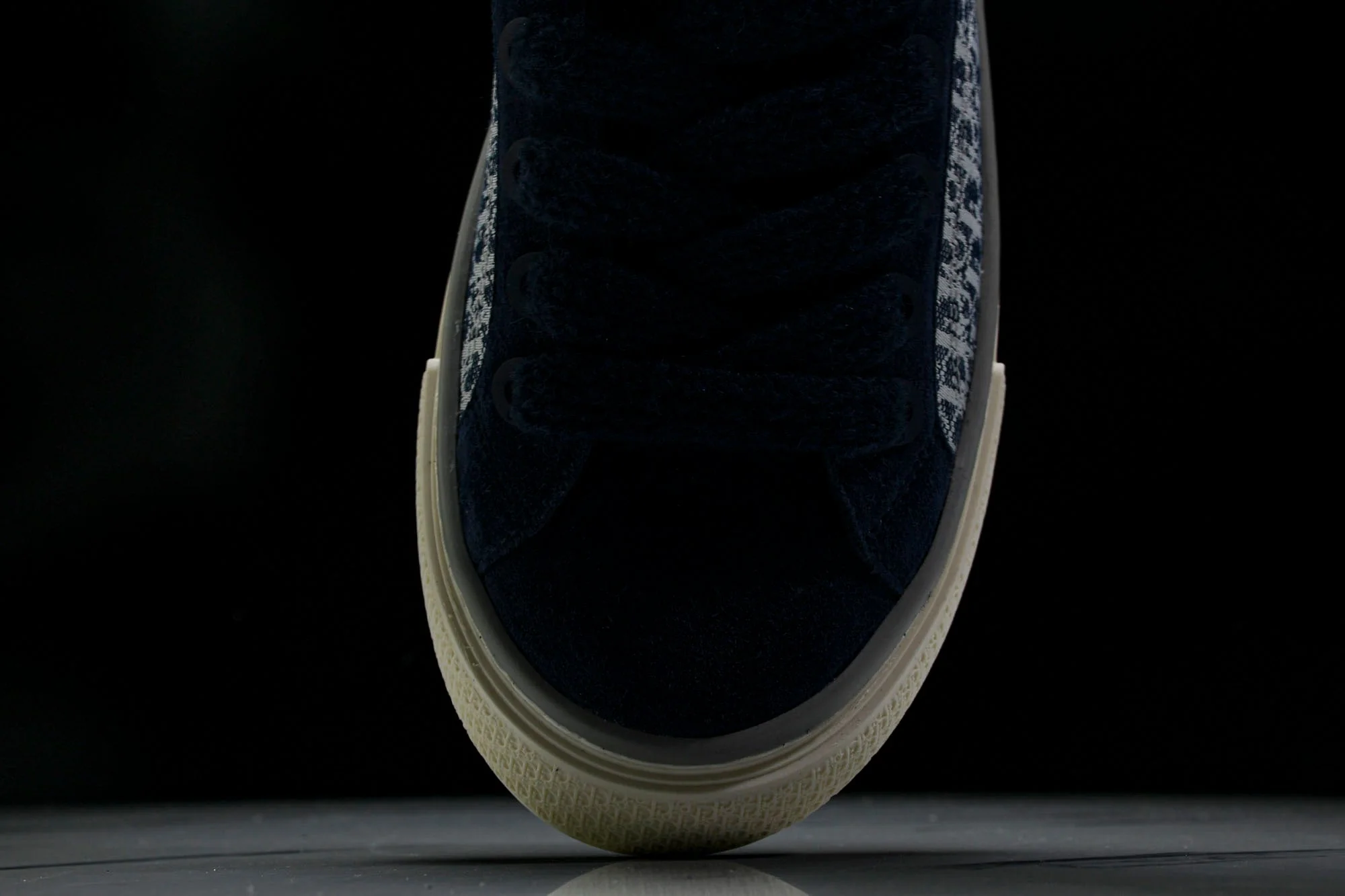 D1or B33 'Navy Blue Oblique'