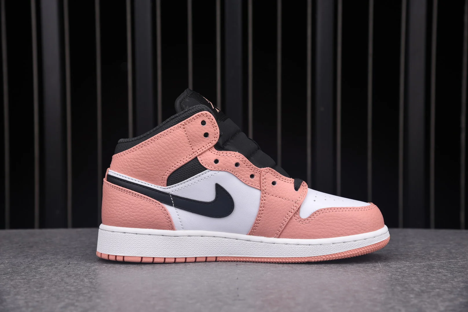 AJ1 Mid GS 'Pink Quartz'