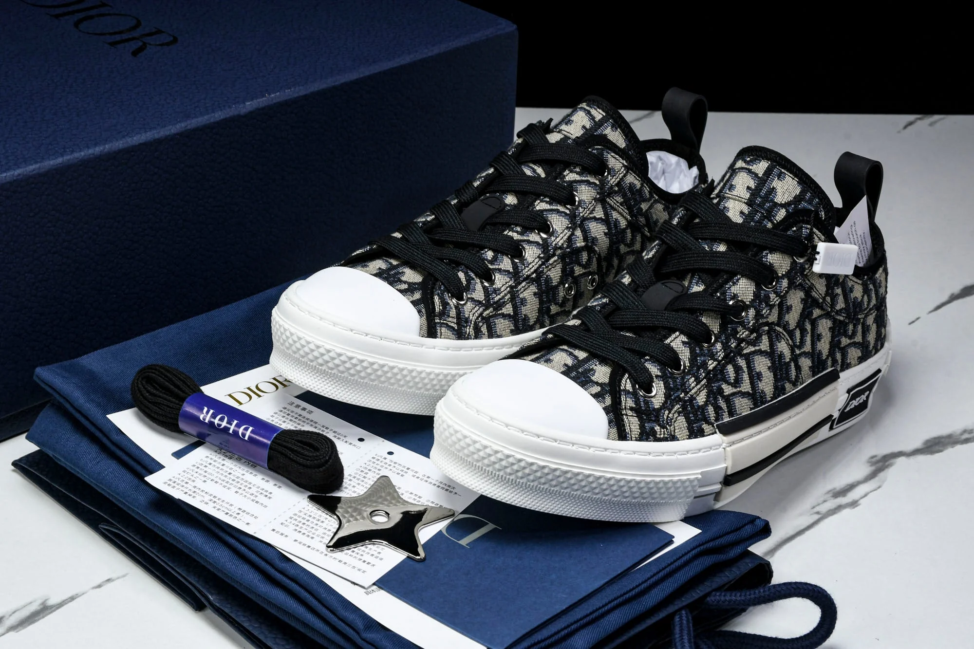 D1or B23 Low 'Oblique Jacquard'