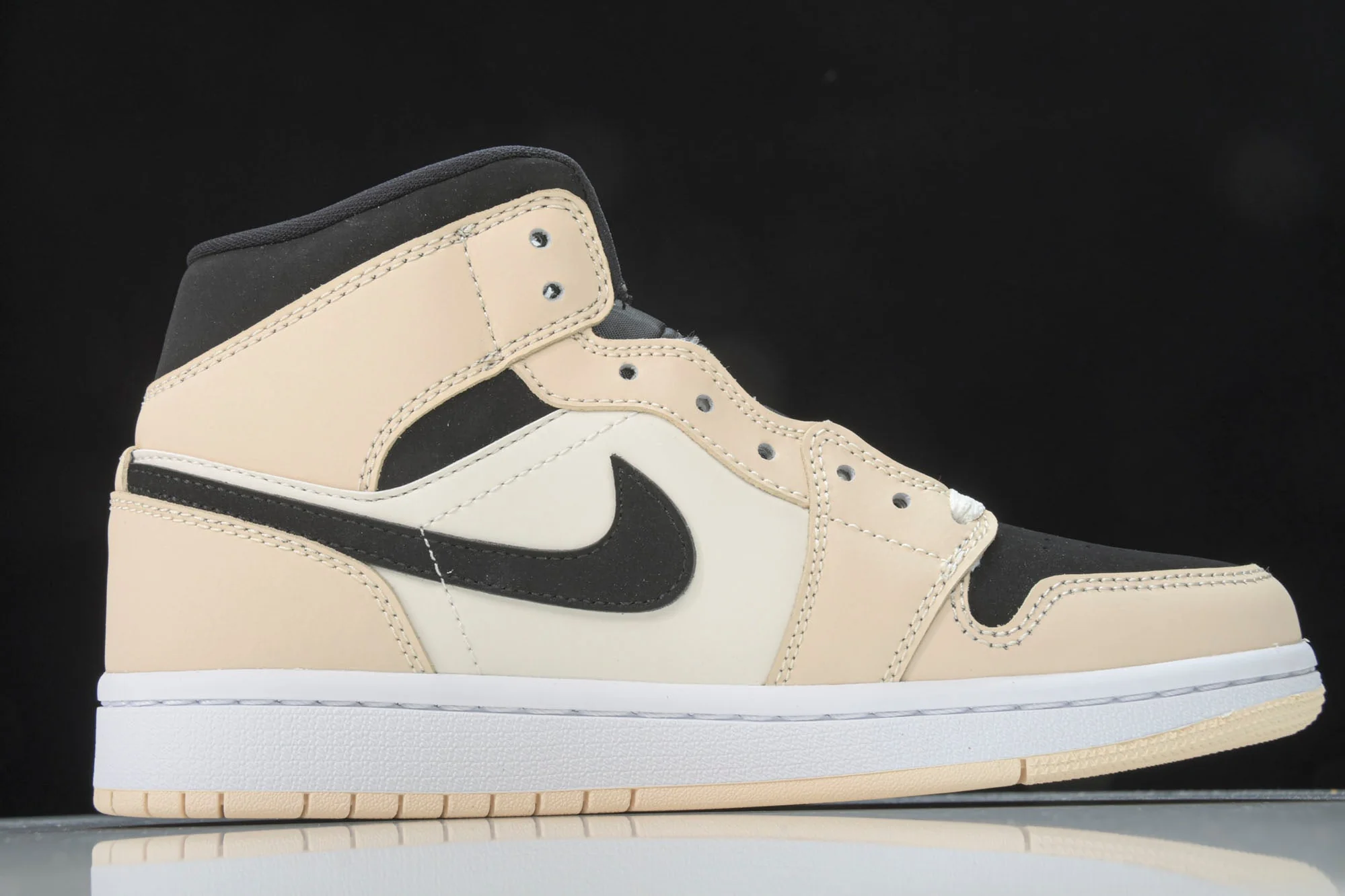 AJ1 Mid 'Barely Orange'