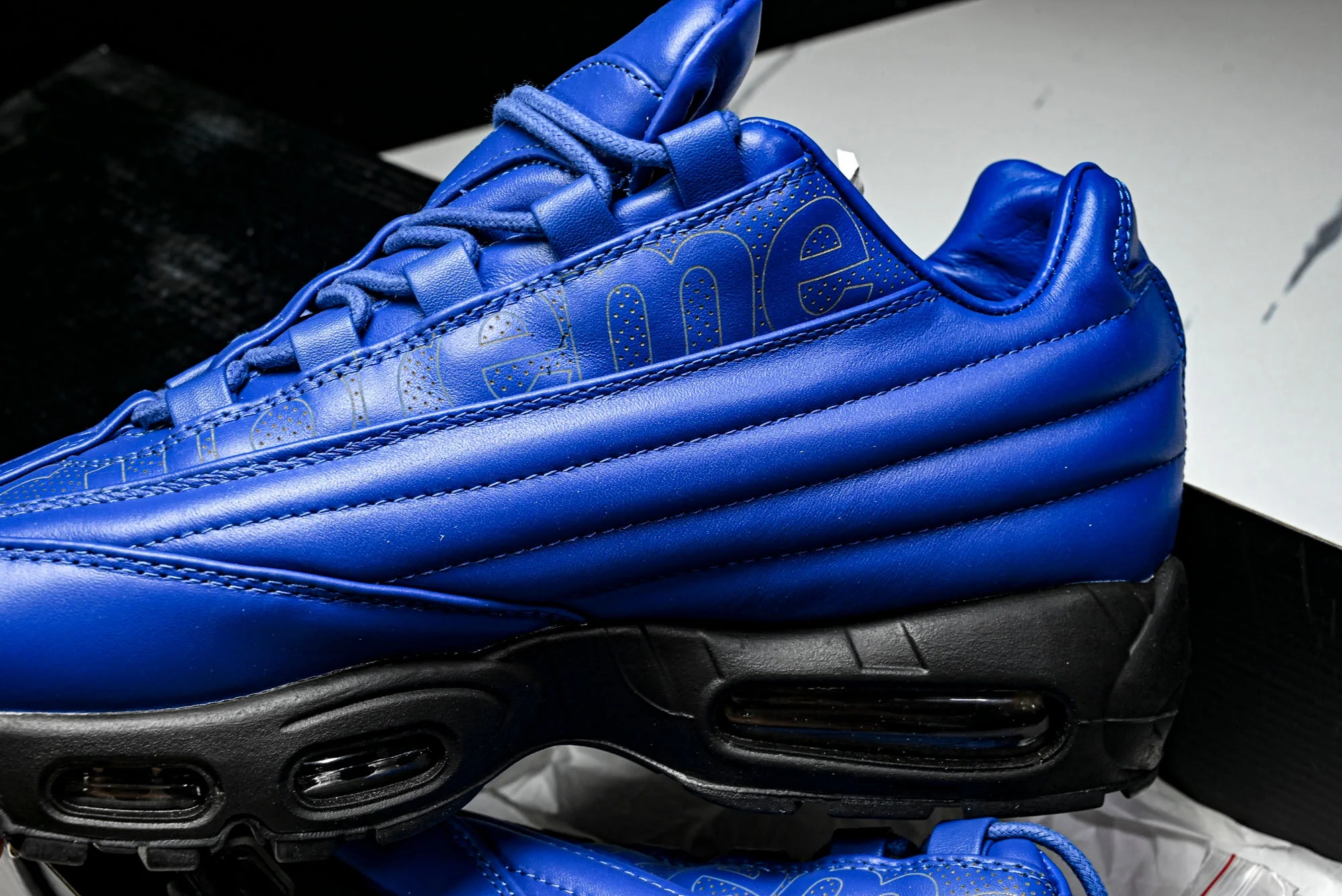 Supreme x AM95 Lux 'Hyper Cobalt'