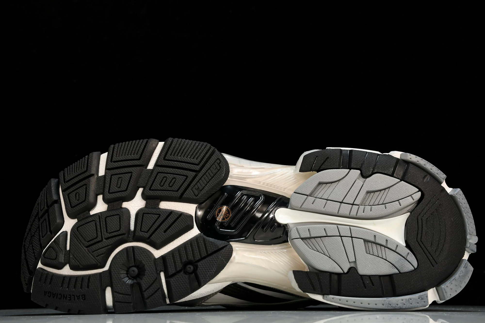 Runner 'White Black Grey'