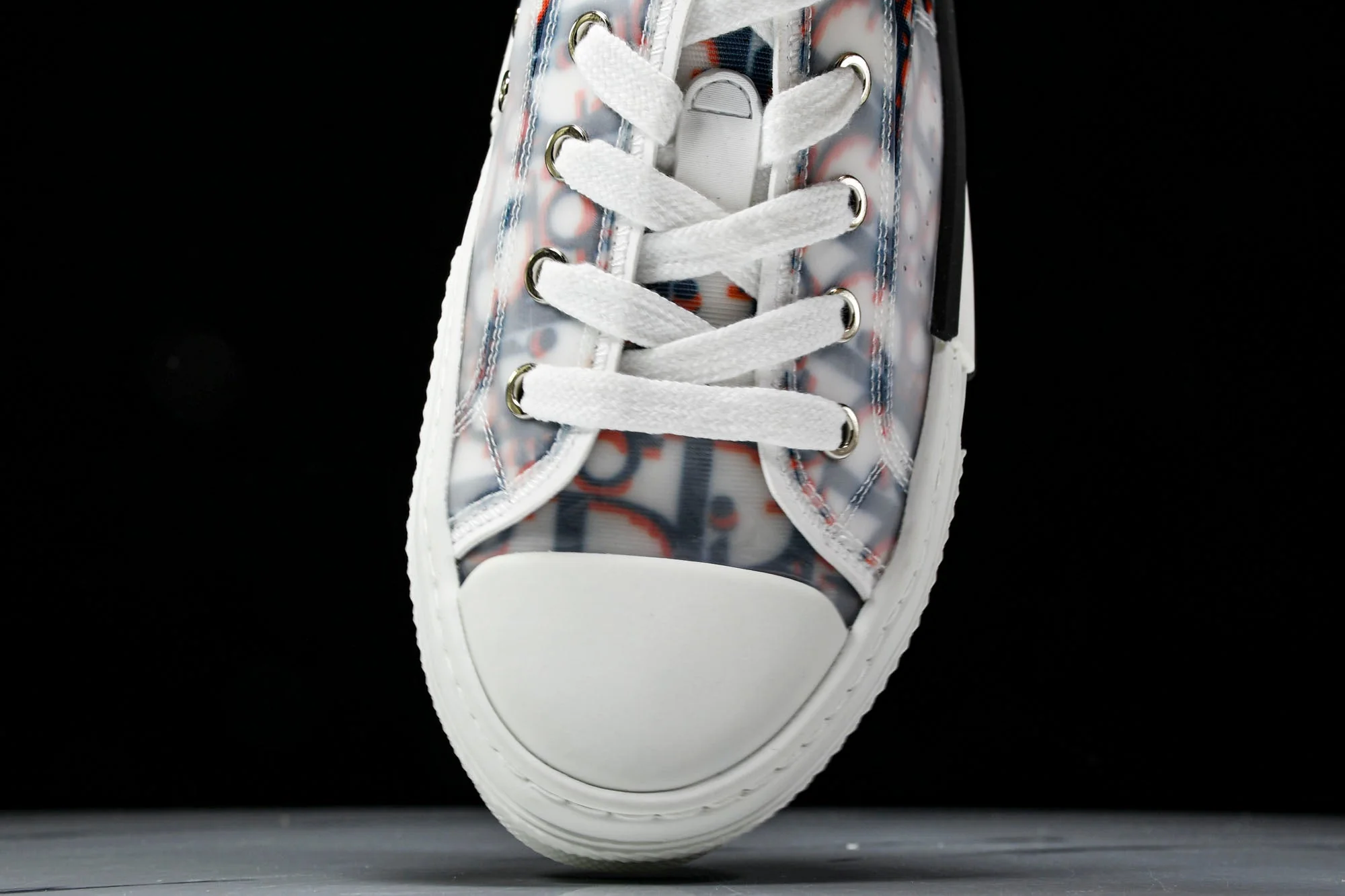 D1or B23 Low 'Oblique Red Blue Pixel'