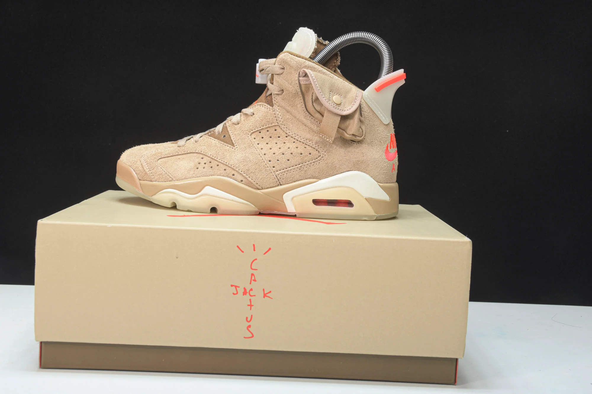 Travis Scott AJ6 Retro 'British Khaki'