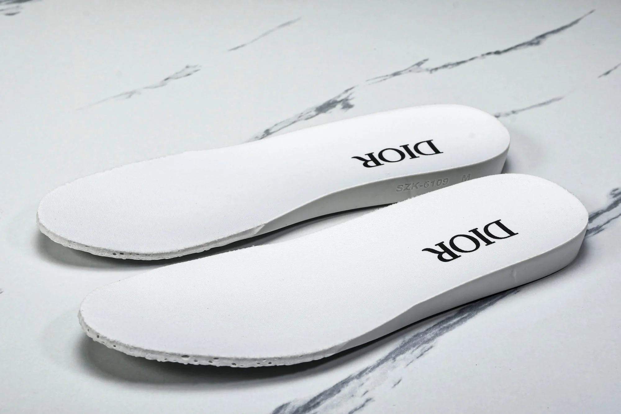 D1or B23 Low 'Oblique Silver'