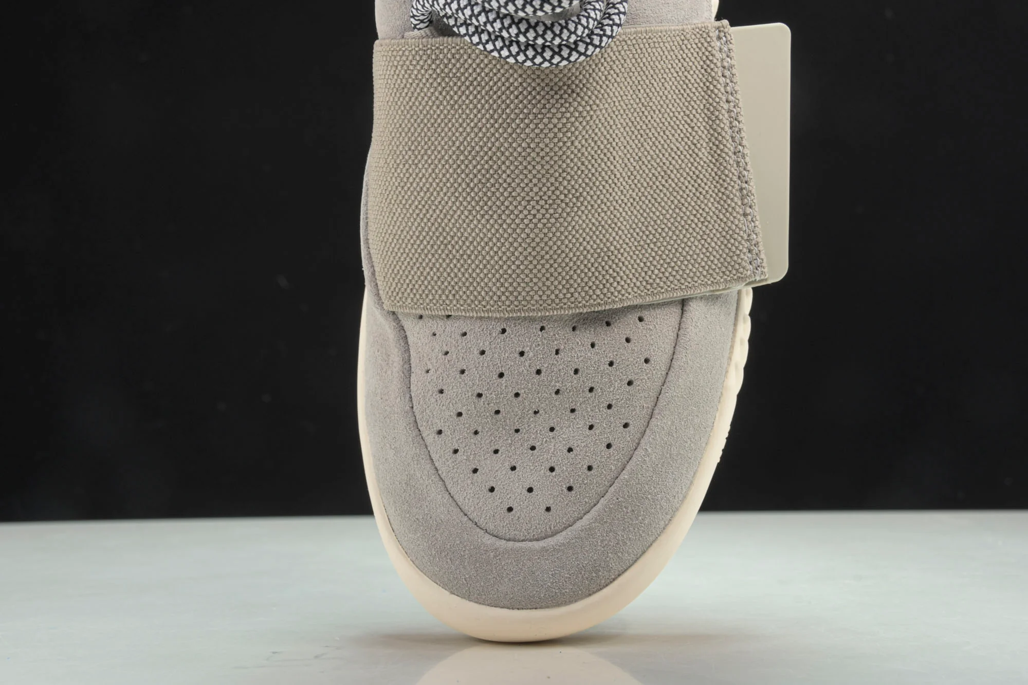 Yzy Boost 750 OG Carbon