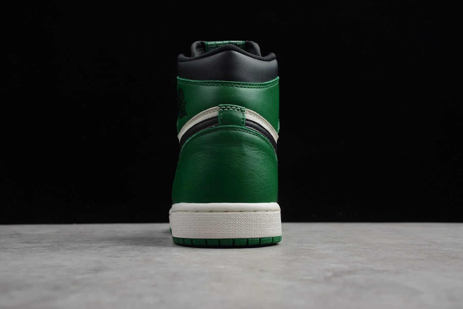 AJ1 Retro High Pine Green