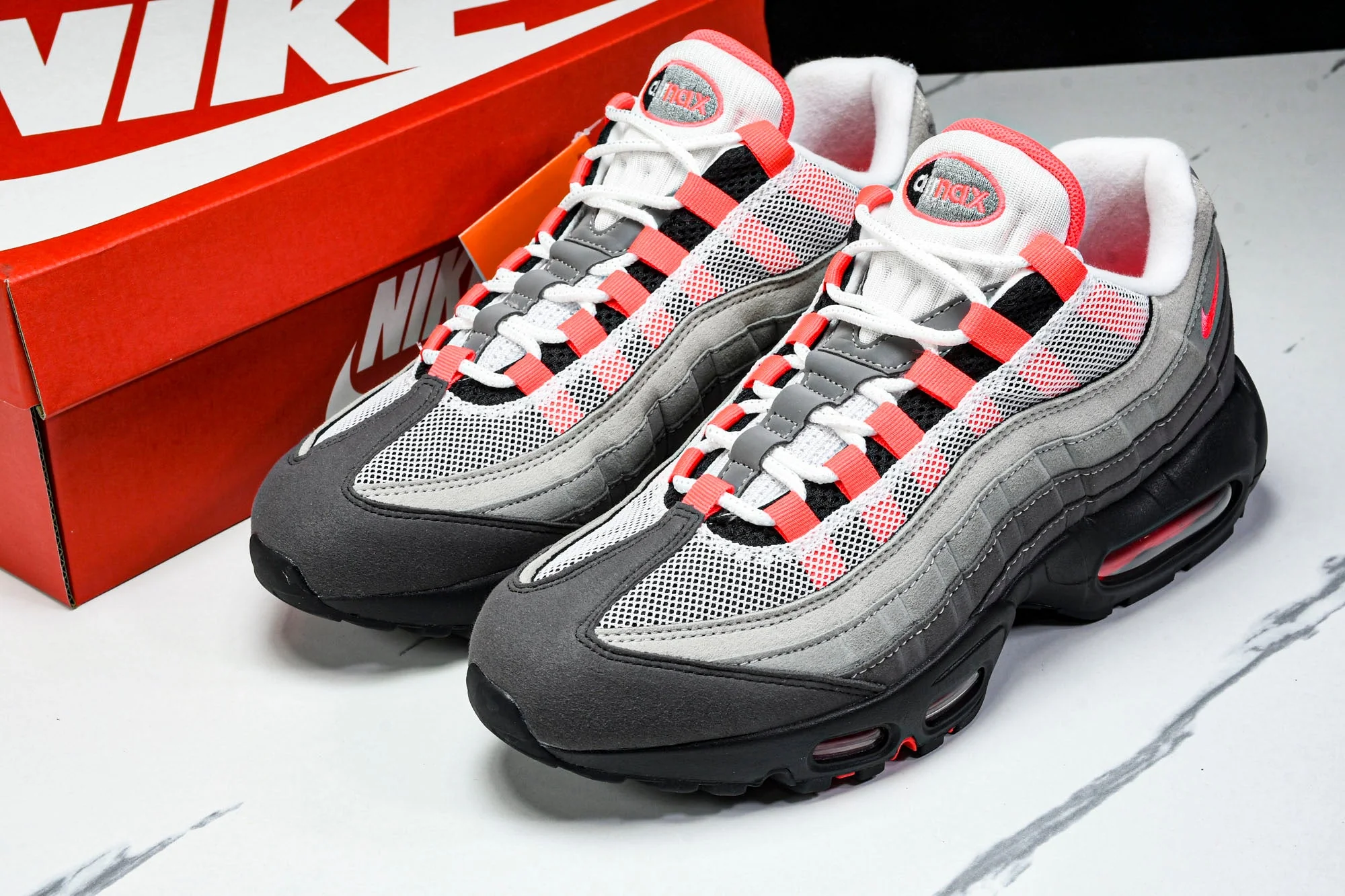 AM95 OG 'Solar Red'