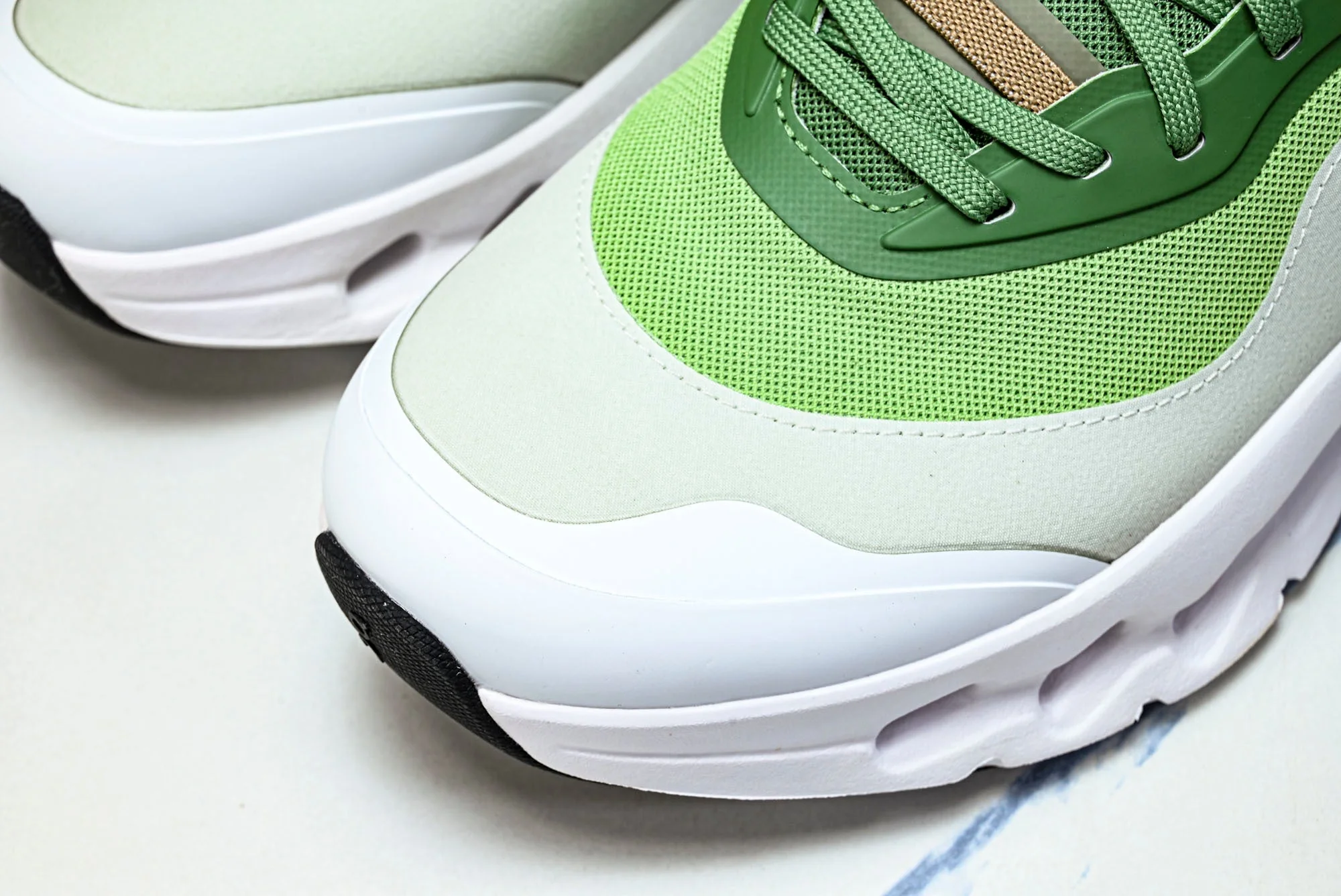 LOEWE × ON Cloudtilt 2.0 'Green White'