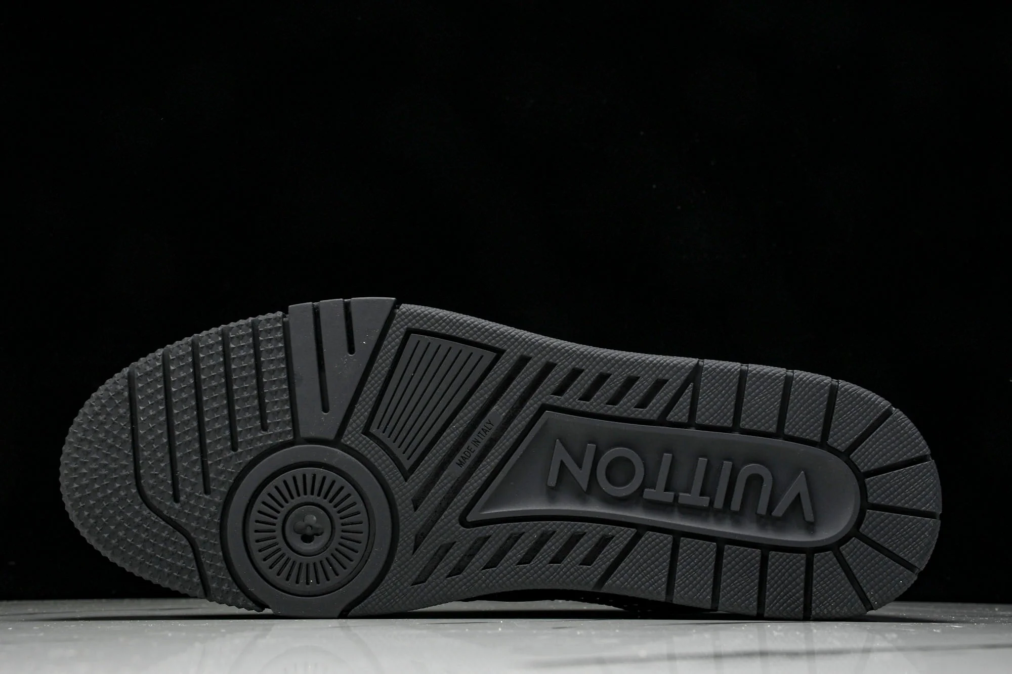 Louis Vuittоп Trainer Low 'Black Studded'