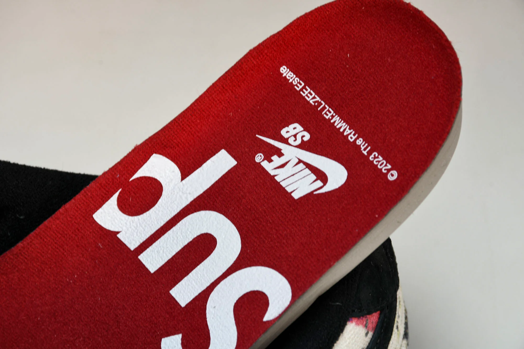 Supreme x SB Dnk Low 