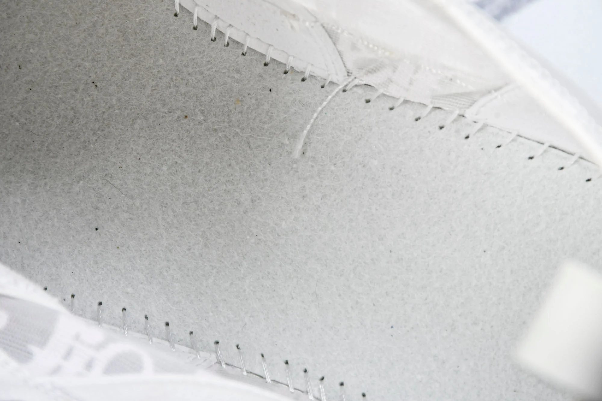 D1or B23 Low 'Oblique White'