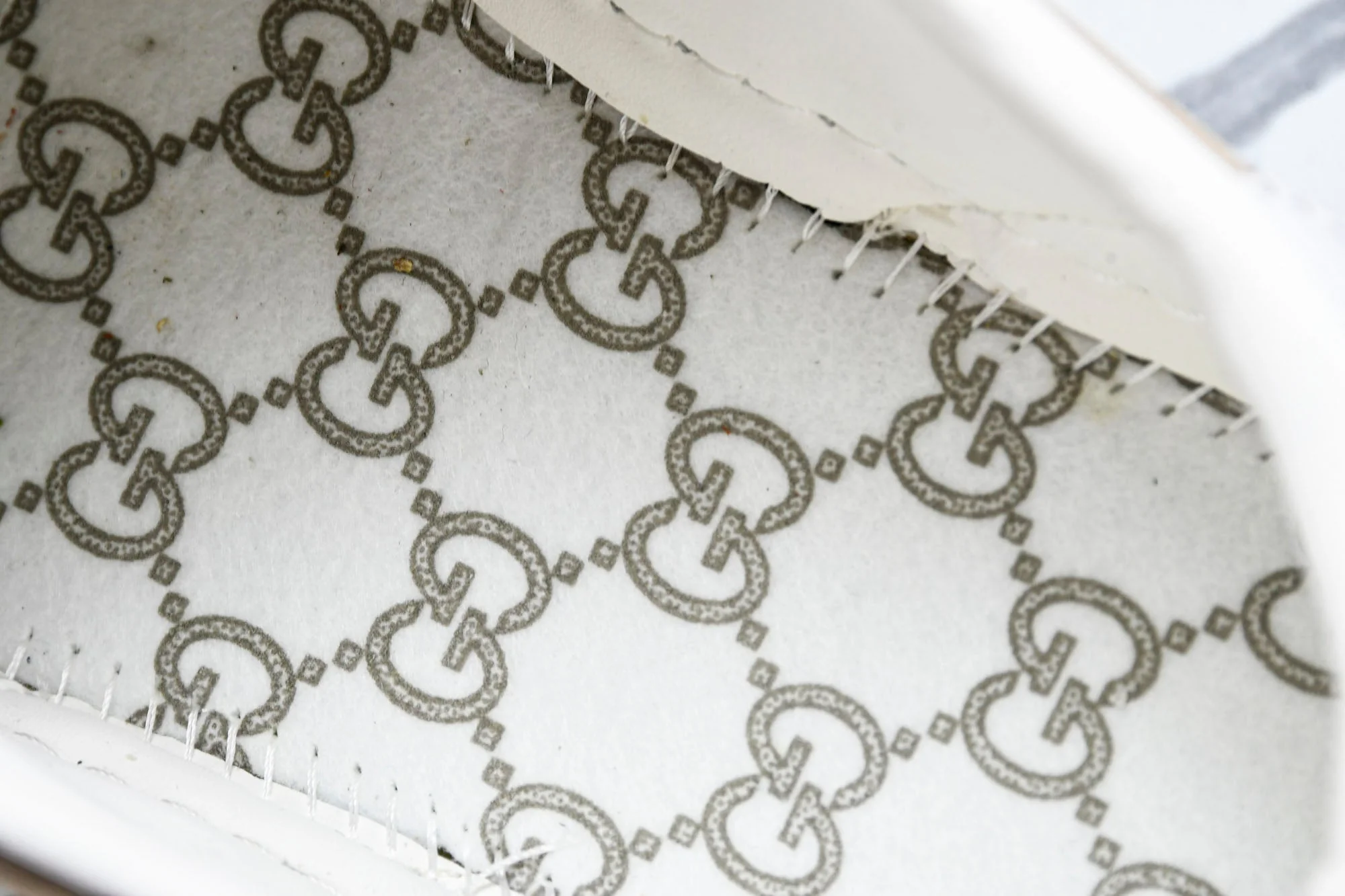 Guссi Ace Web 'Embossed Beige Monogram'