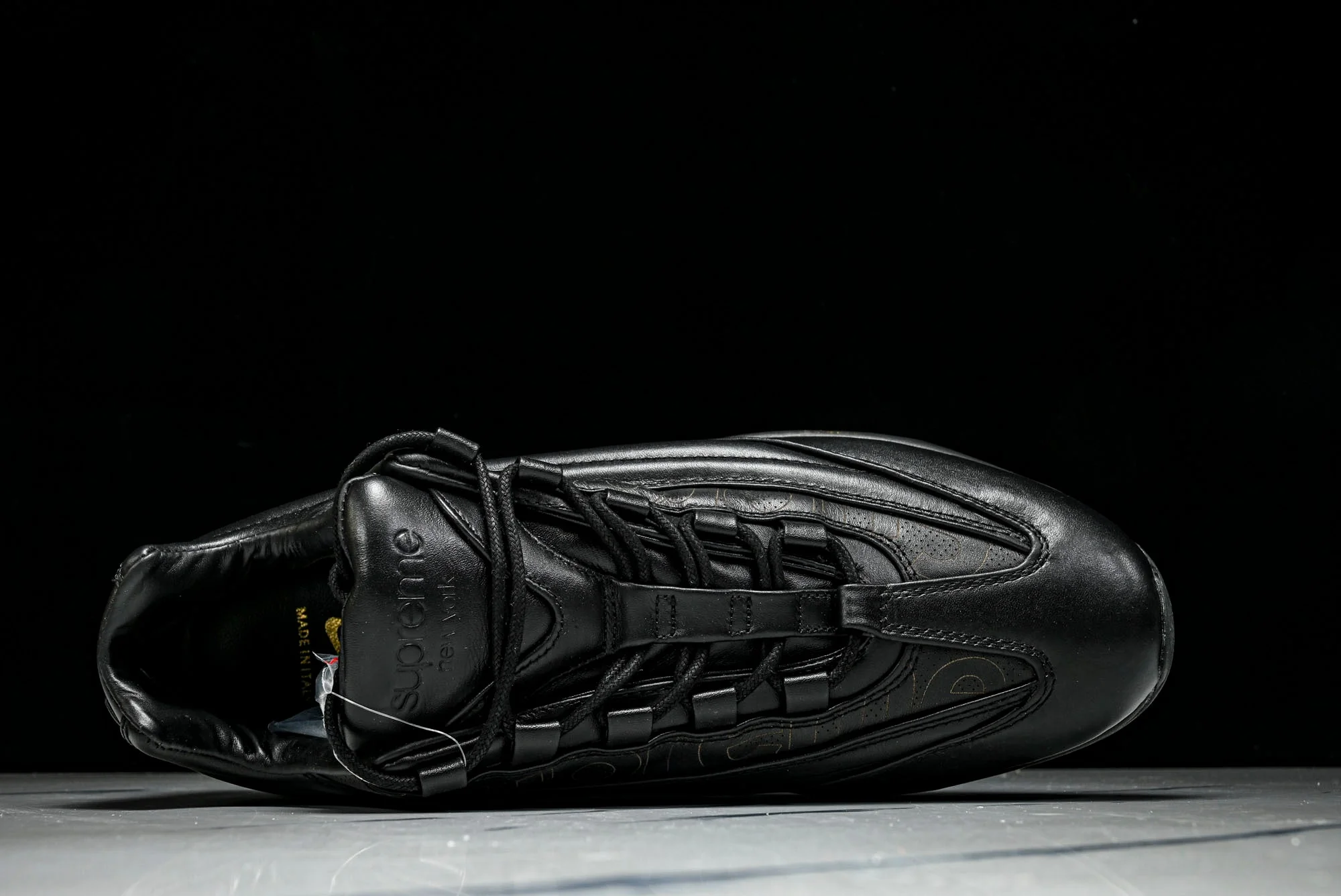 Supreme x AM95 Lux 'Black'