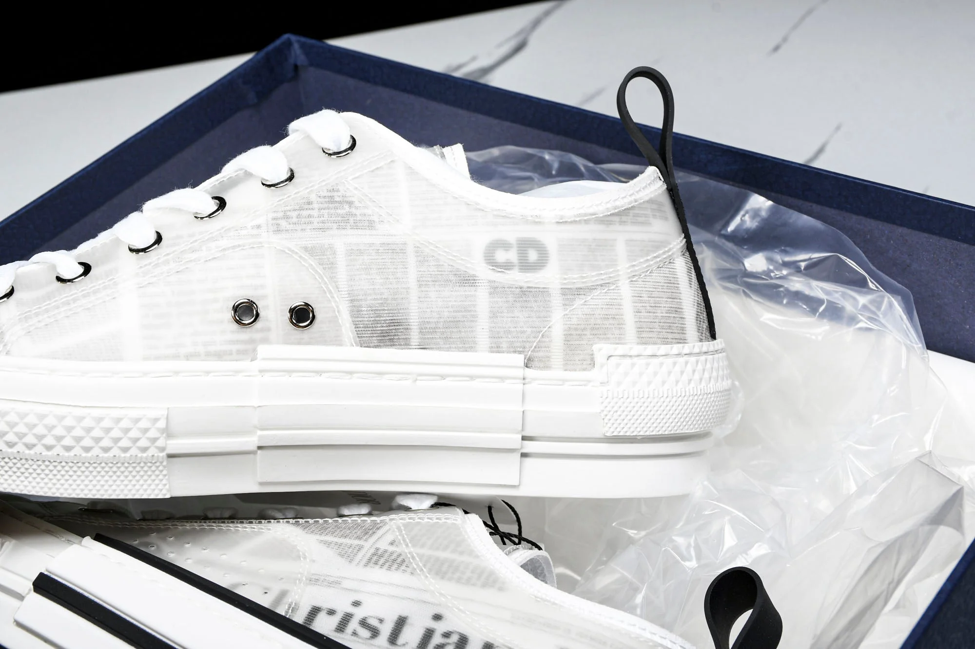 D1or B23 Low 'Newsprint'