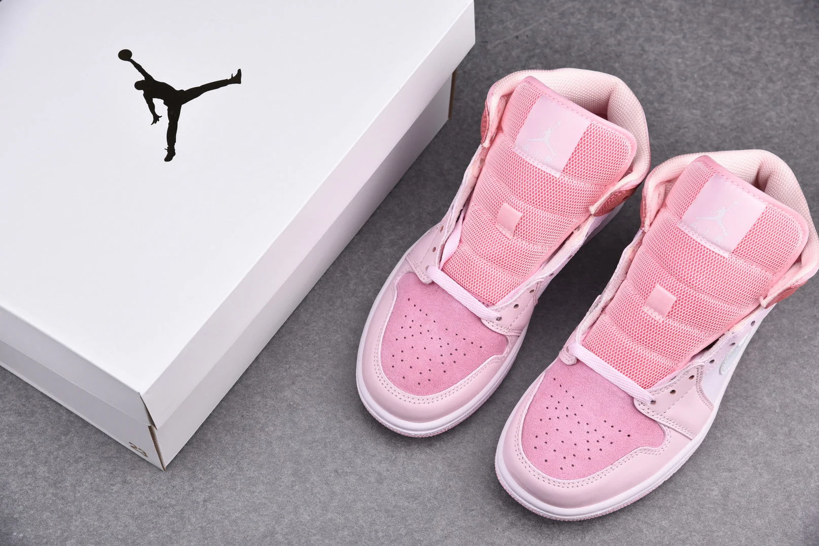 AJ1 Mid 'Digital Pink'