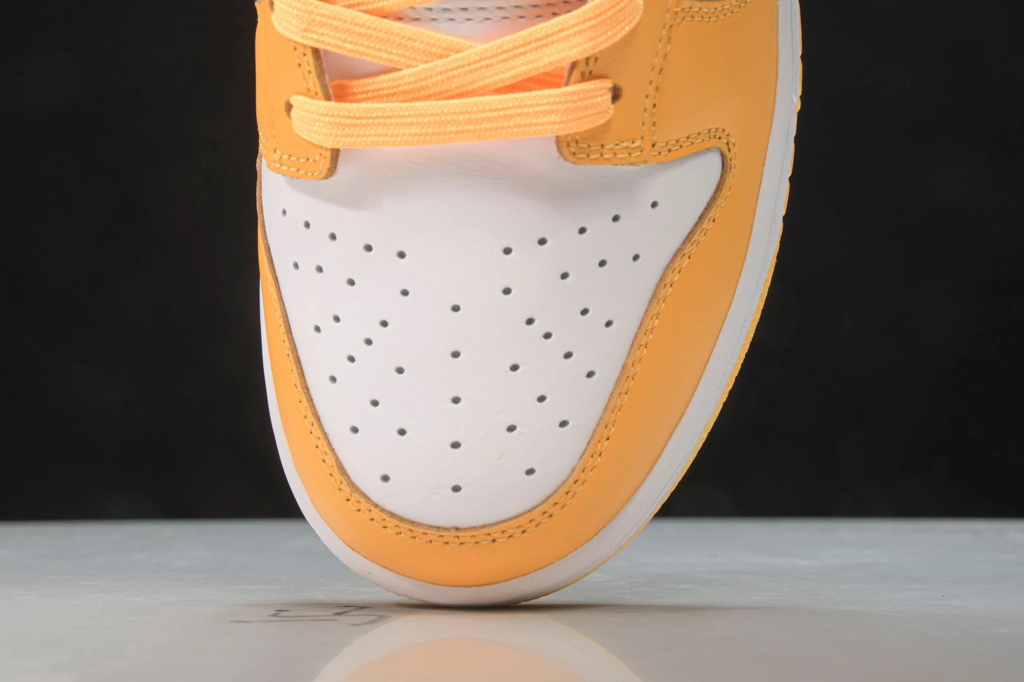 Dnk Low 'Laser Orange'