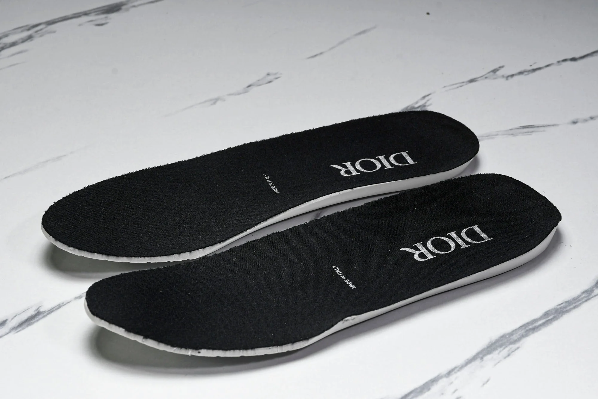 D1or B22 'Triple Grey'