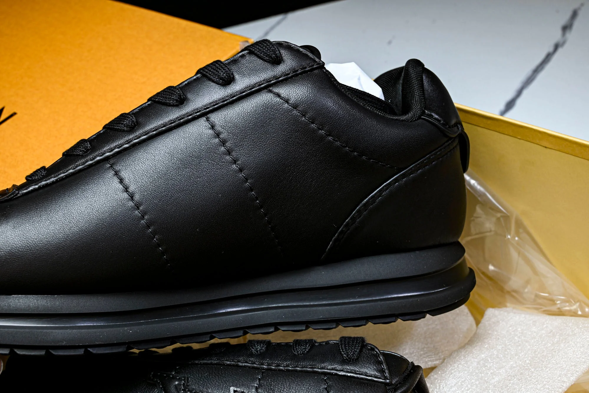 Louis Vuittоп Buttersoft 'Black'