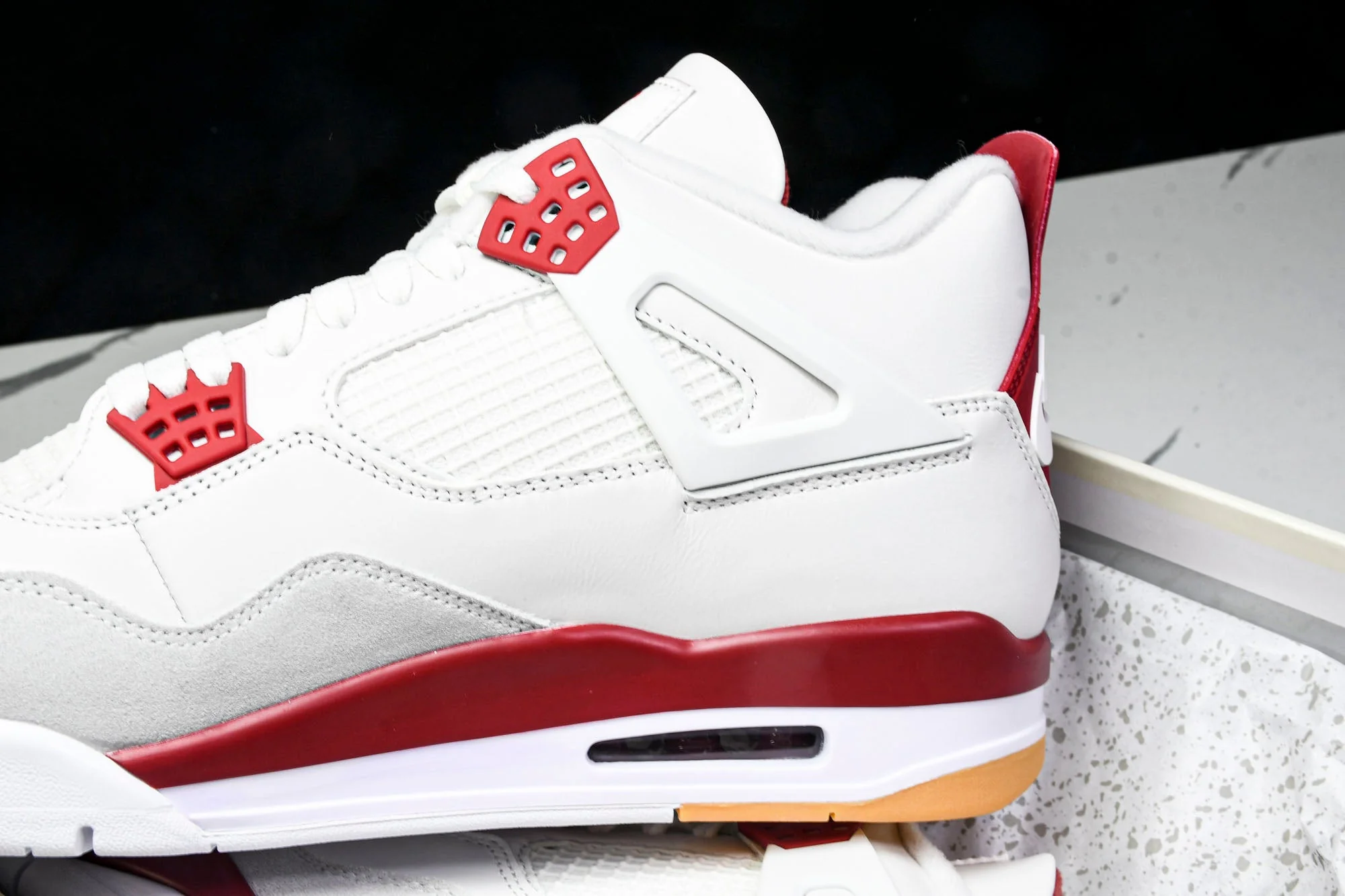 AJ4 Retro SB 'Varsity Red' (Friends & Family)