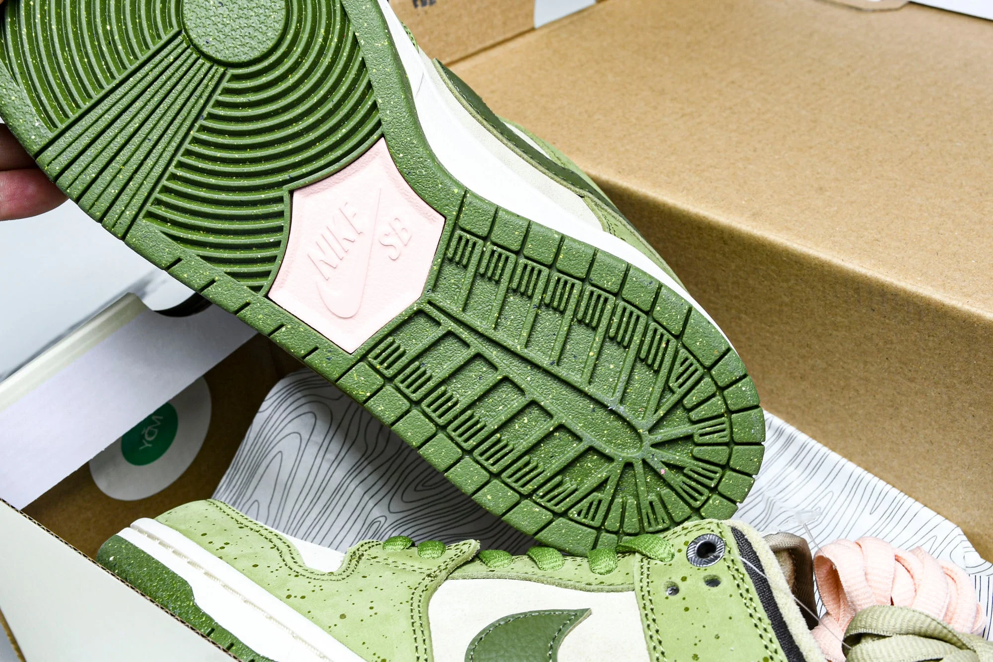 SB Dnk Low x Yuto Horigome 'Asparagus Matcha'