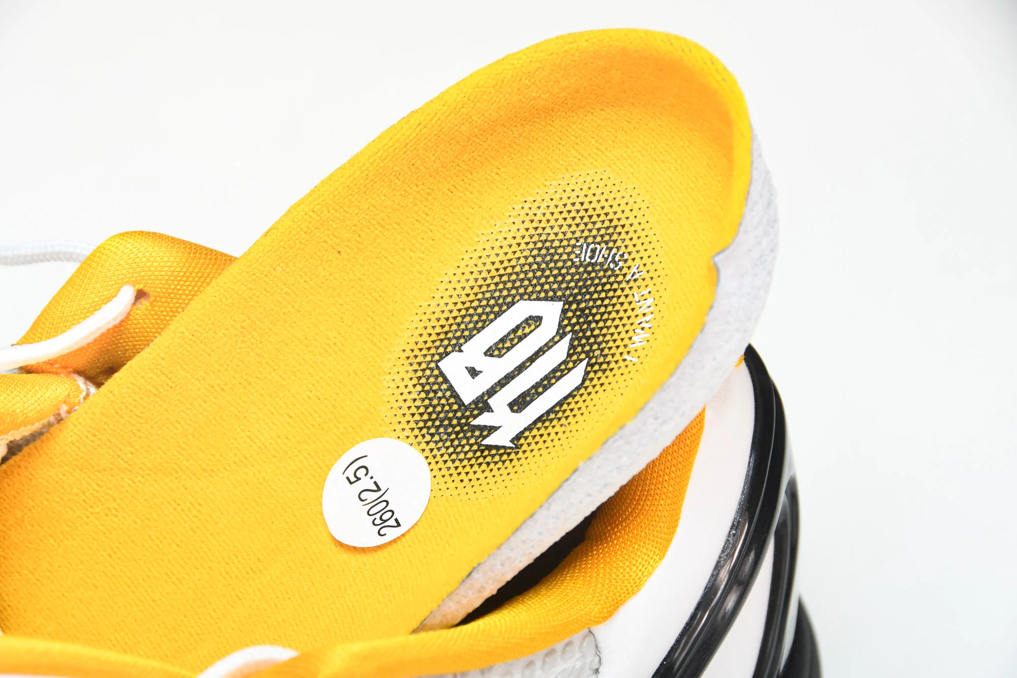 Kobe 6 Protro Playoff Pack 'White Del Sol'