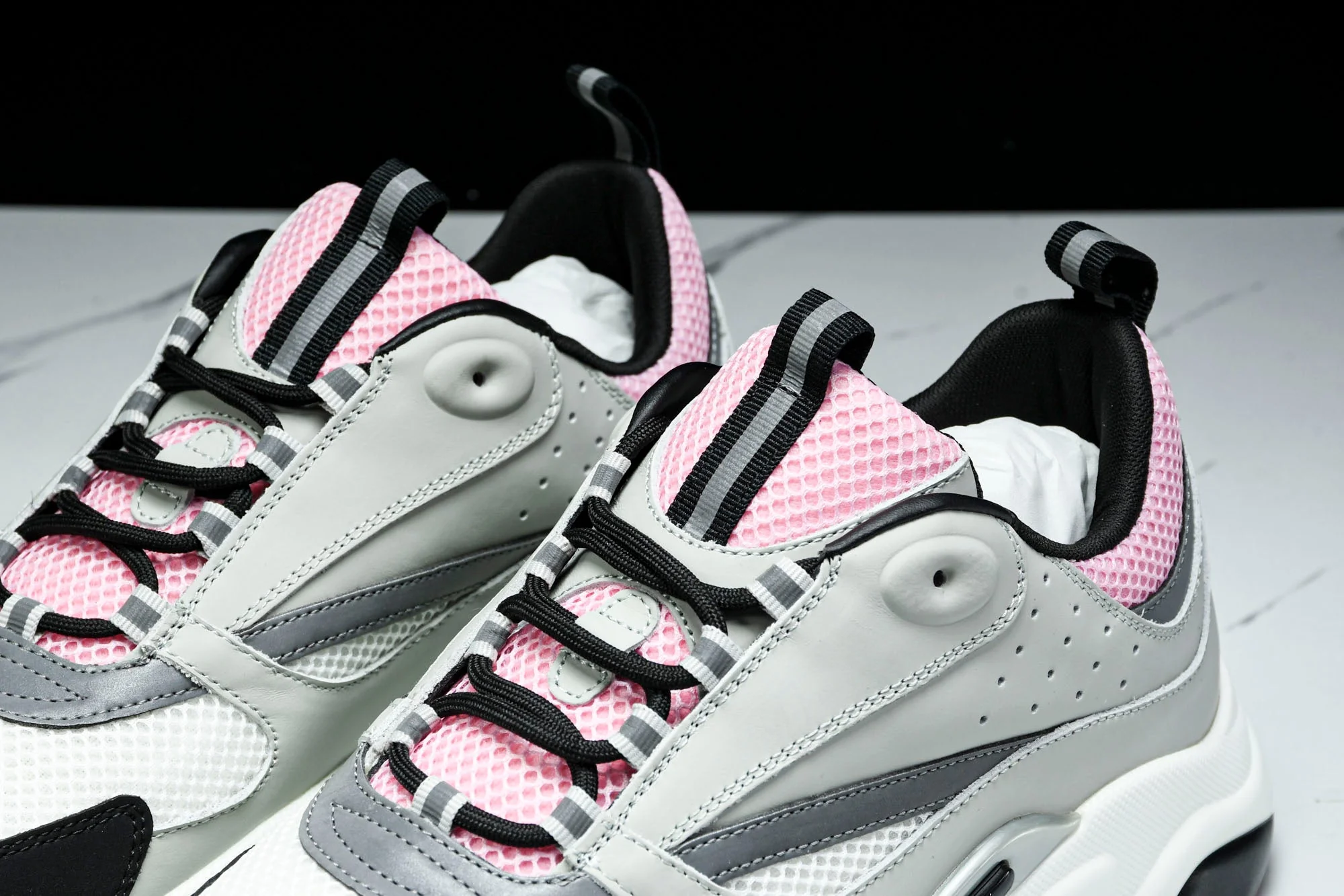 D1or B22 'Pale Pink Grey'