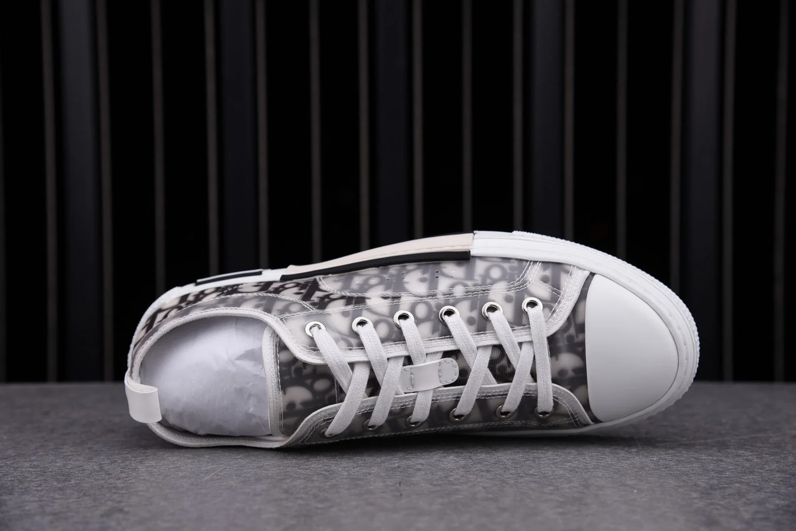 D1or B23 Low 'Oblique'