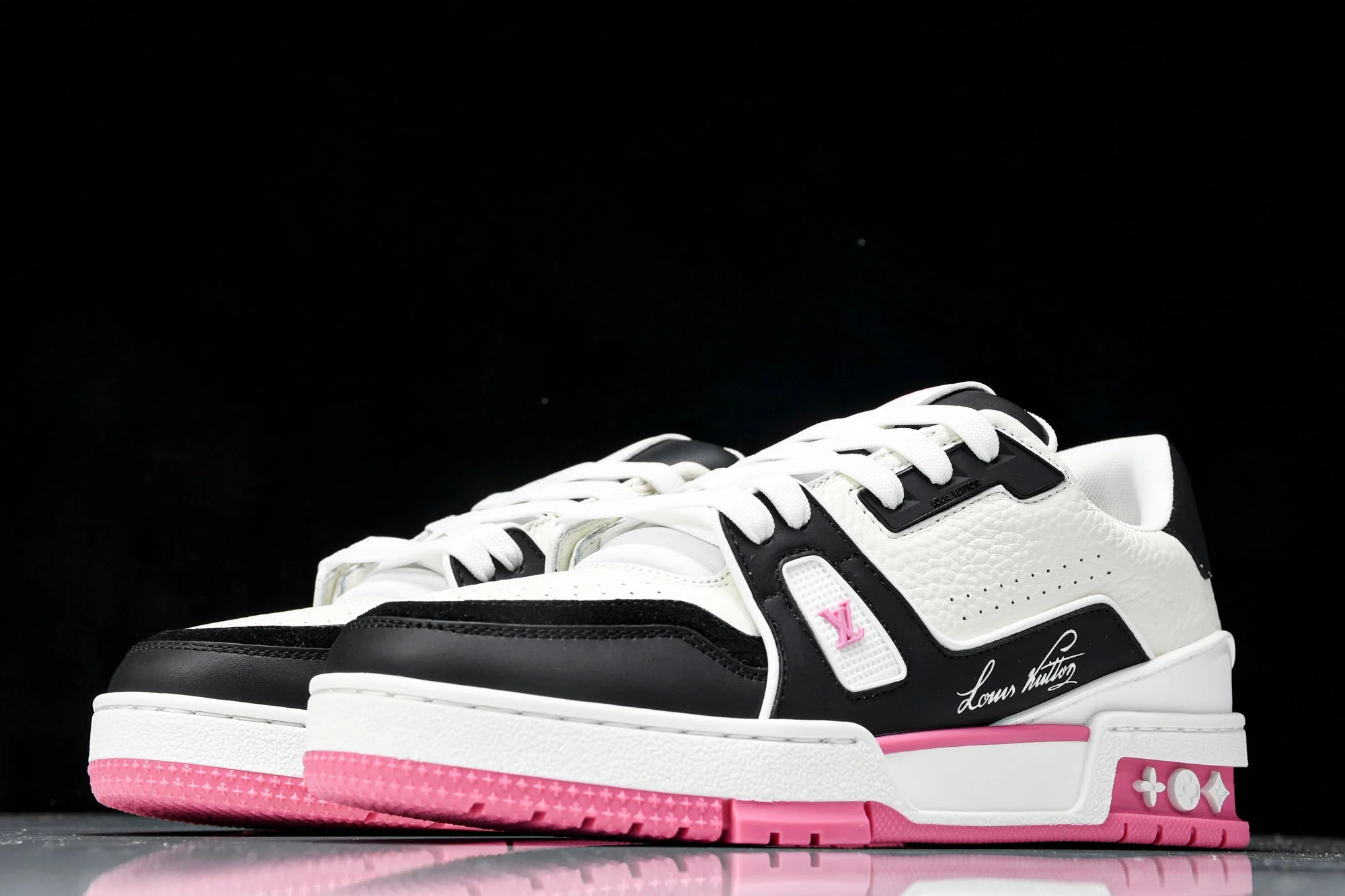 Louis Vuittоп Trainer Low 'Black White Pink Sole'