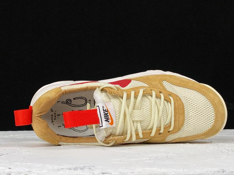 Tom Sachs x NkCrft 'Mars Yard' 2.0