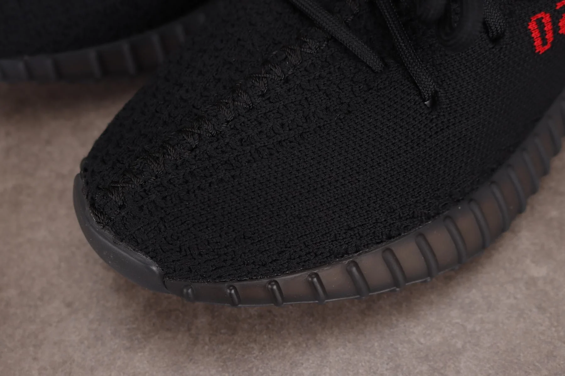 Yzy Boost 350 v2 Black Red 