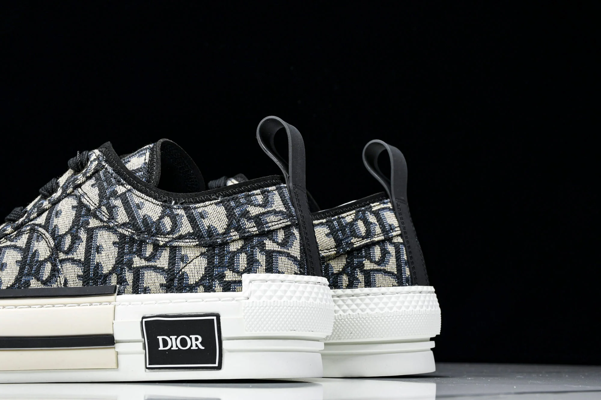 D1or B23 Low 'Oblique Jacquard'