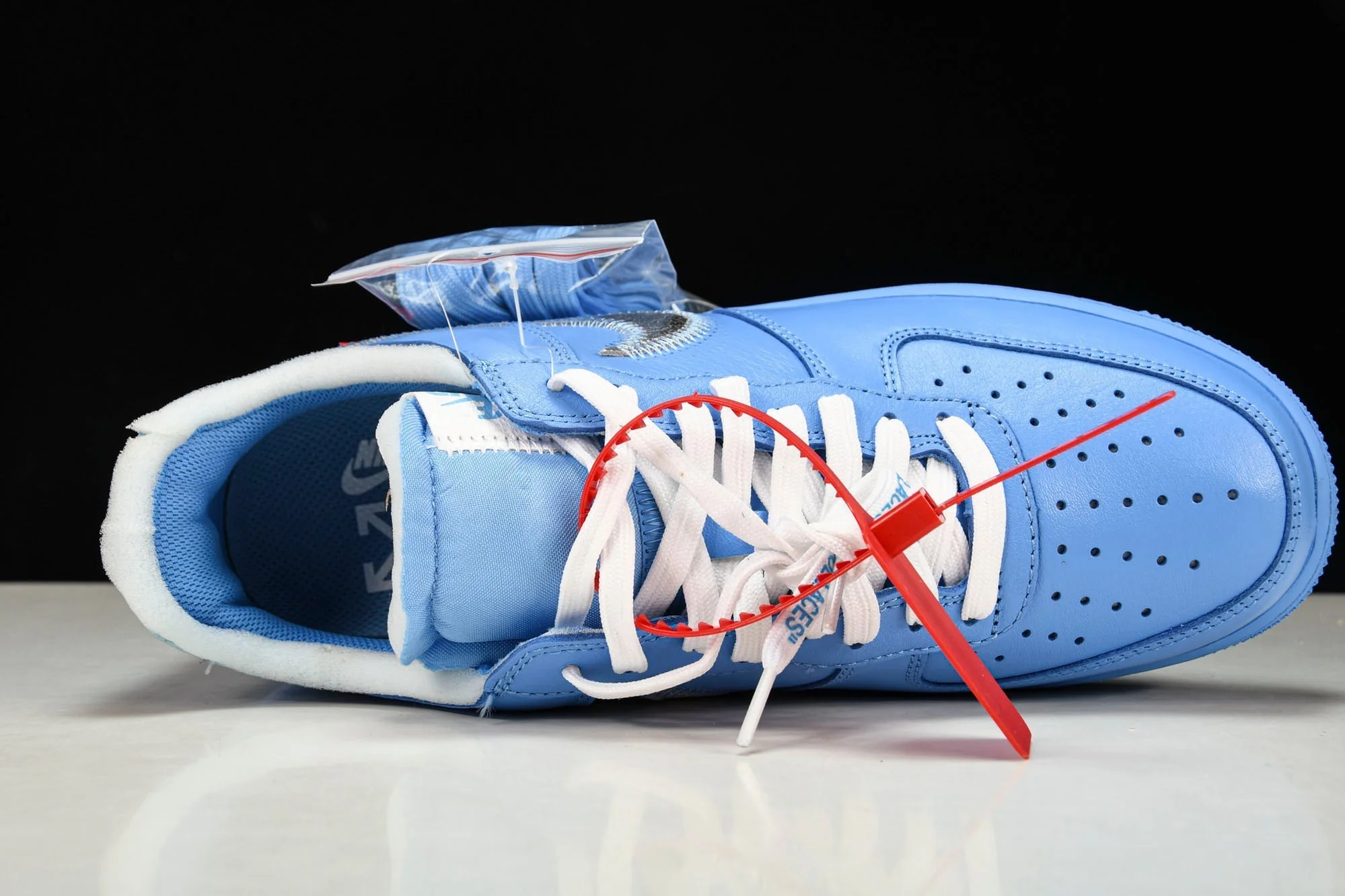 Off-White AF1 MCA University Blue