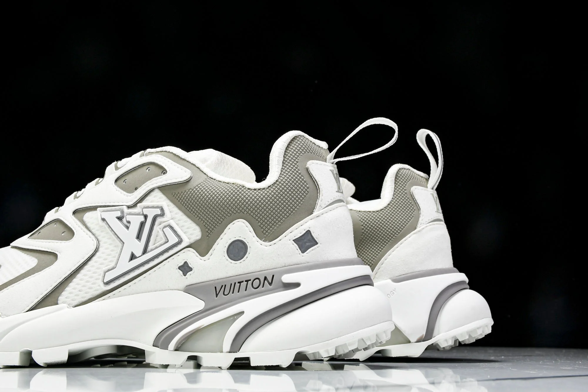 Louis Vuittоп Runner Tatic Sneaker 'White'