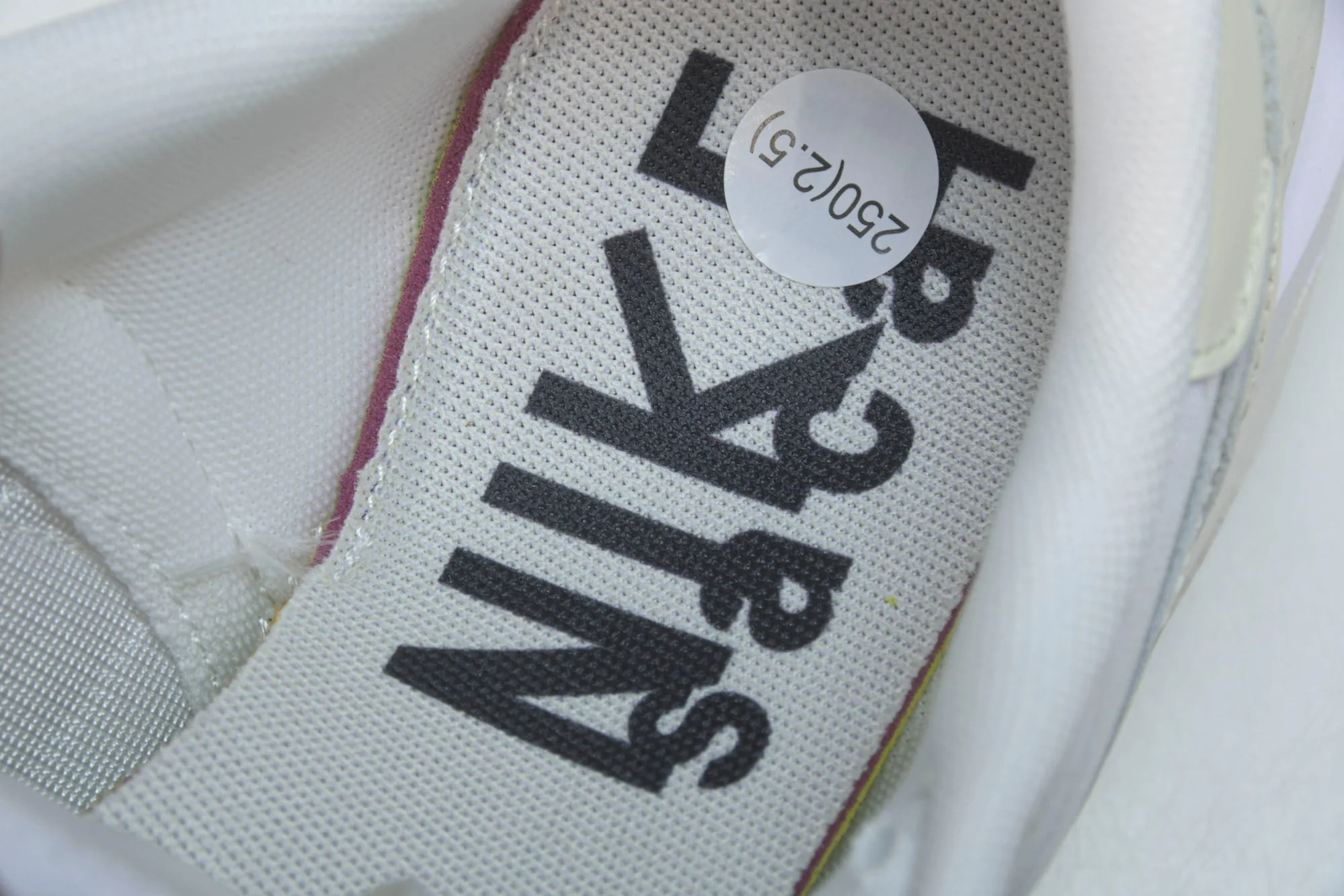 Sacai VaporWaffle 'Sail Gum'