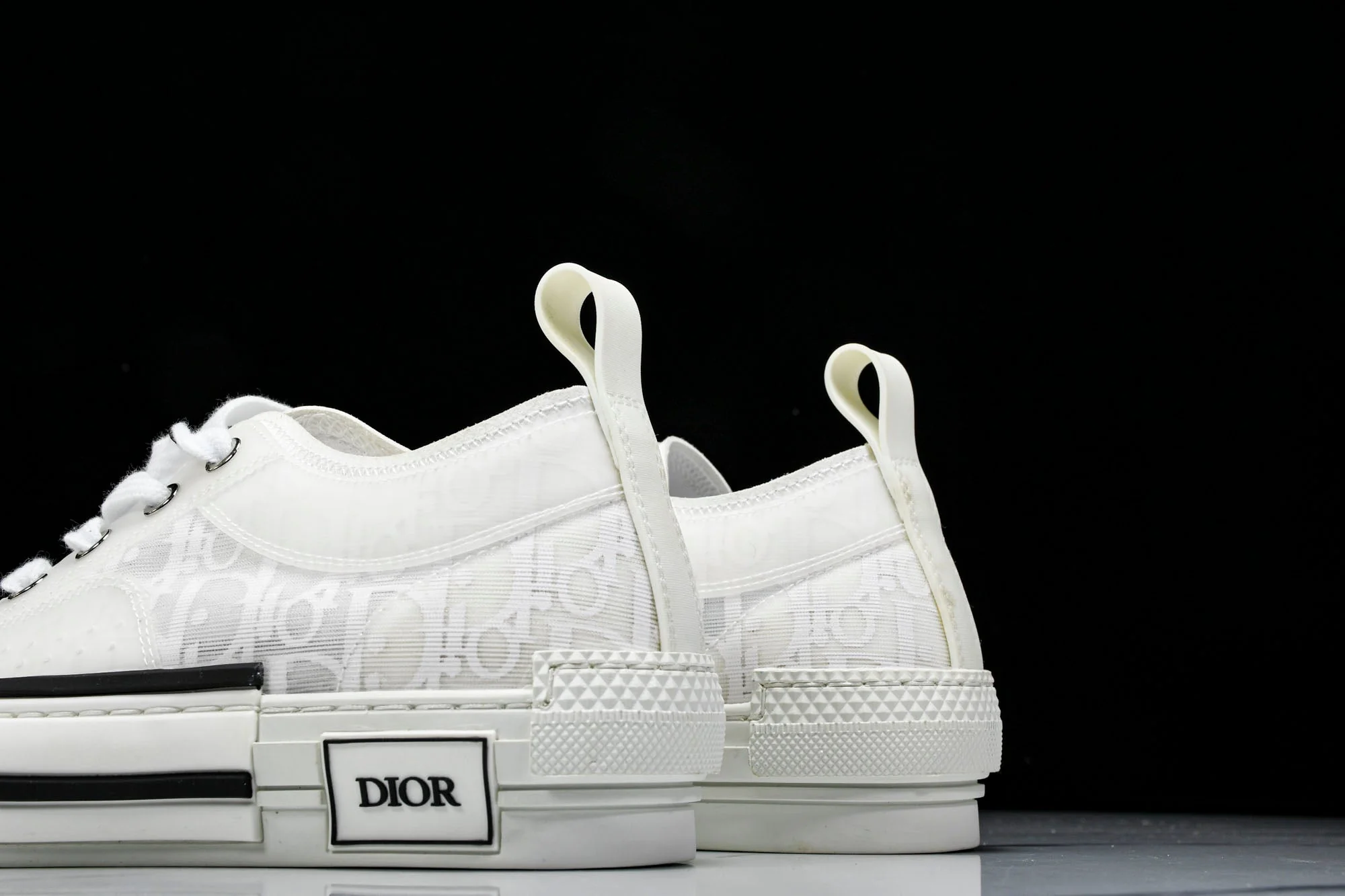 D1or B23 Low 'Oblique White'