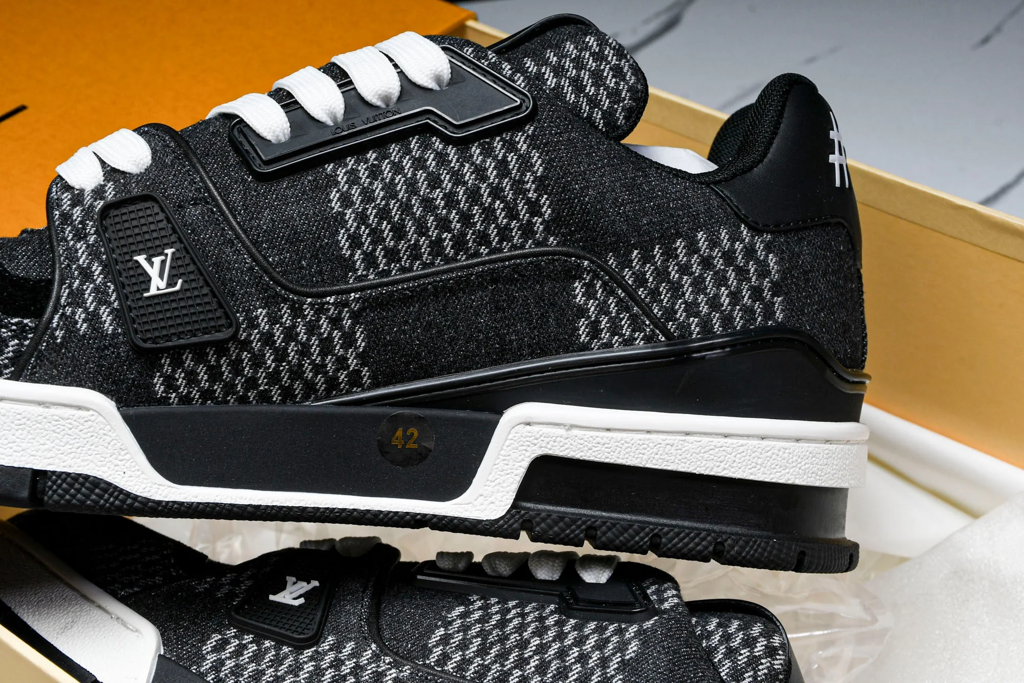 Louis Vuittоп Trainer Low 'Damier Black Signature'