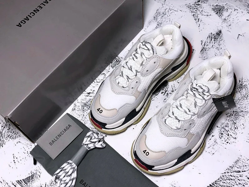 Triple S Sneaker 