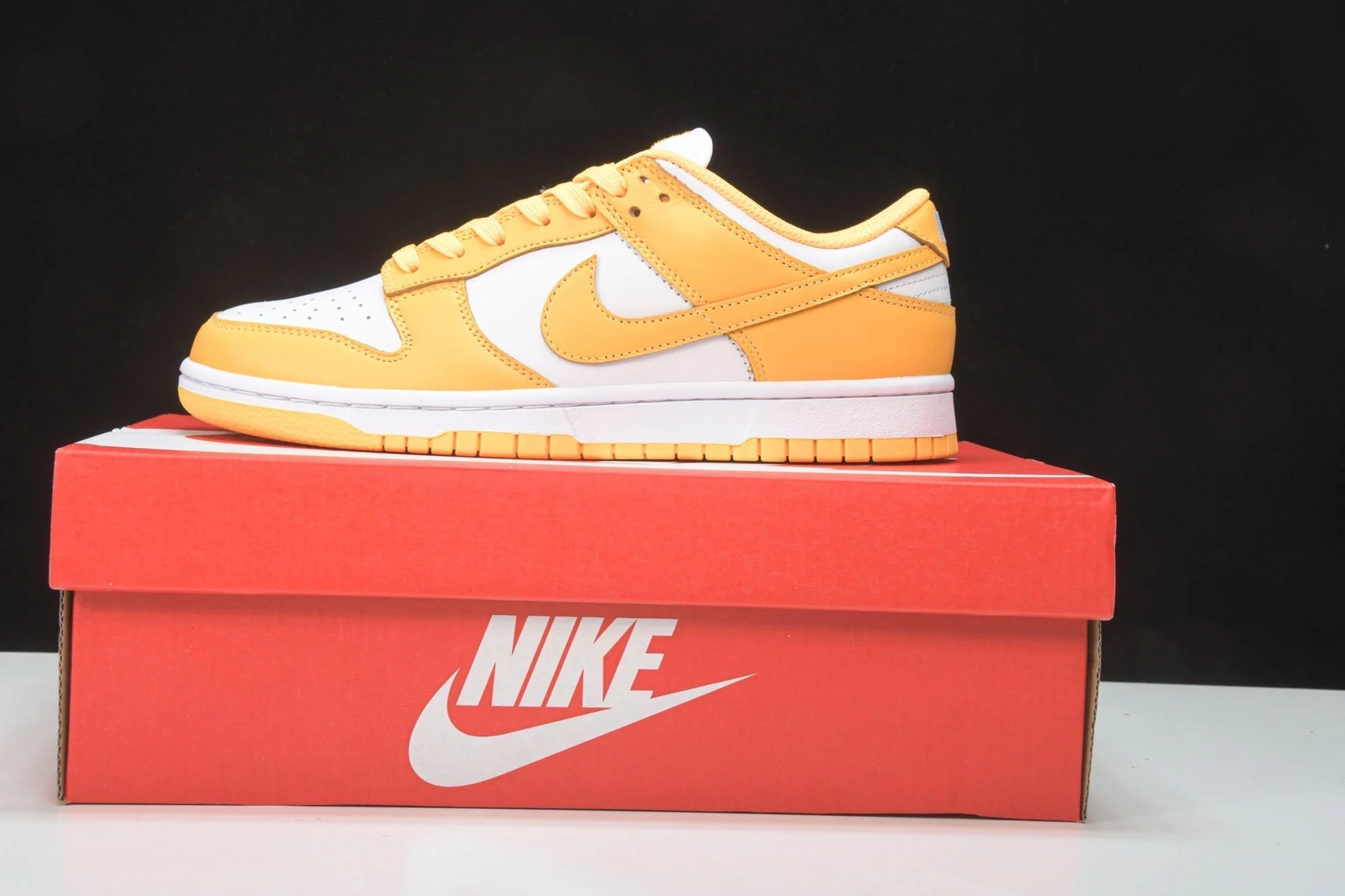 Dnk Low 'Laser Orange'