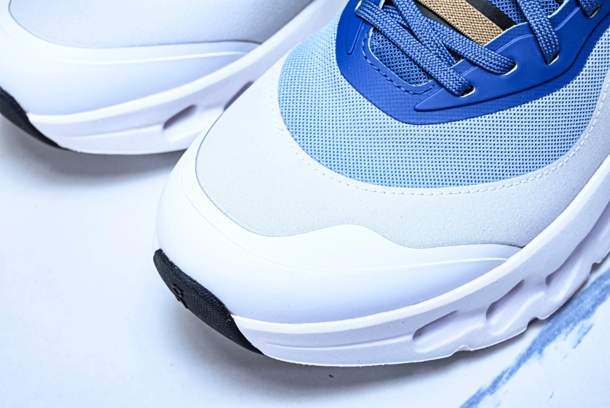LOEWE × ON Cloudtilt 2.0 'Blue White'
